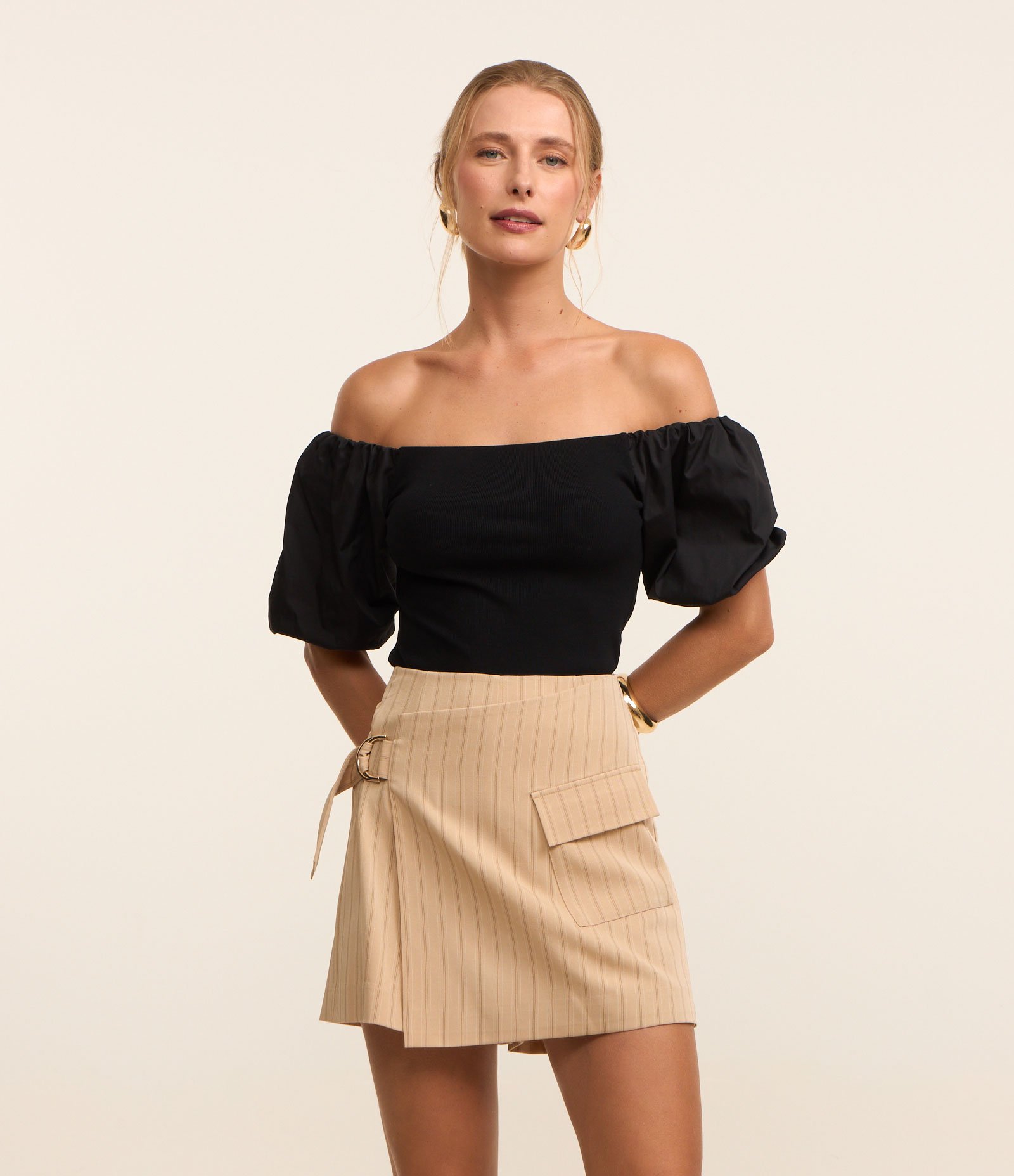 Blusa em Ribana com Decote Ombro a Ombro Preto 2