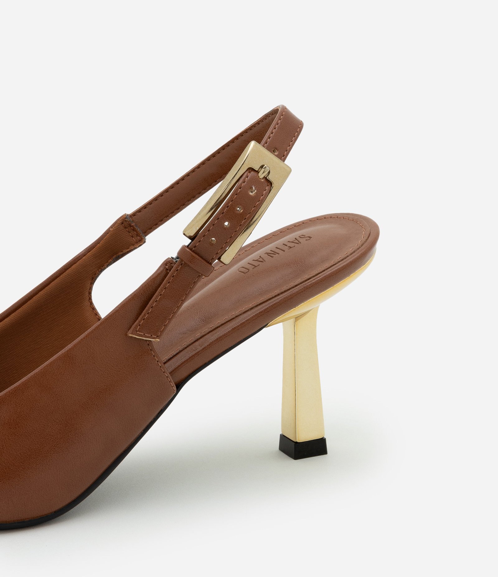 Sapato Scarpin Slingback com Salto Cromado Caramelo 3