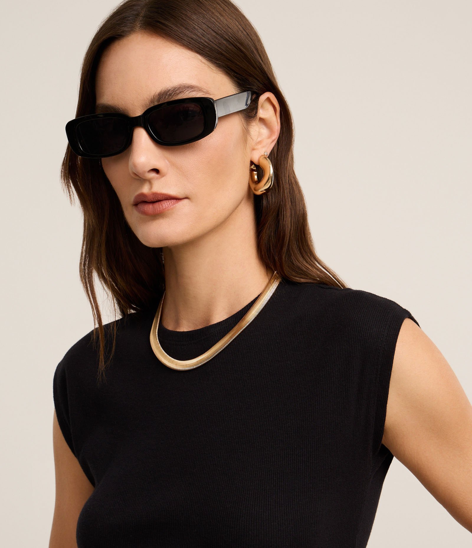 Blusa Canelada em Ribana com Manga Sem Cava Preto 4