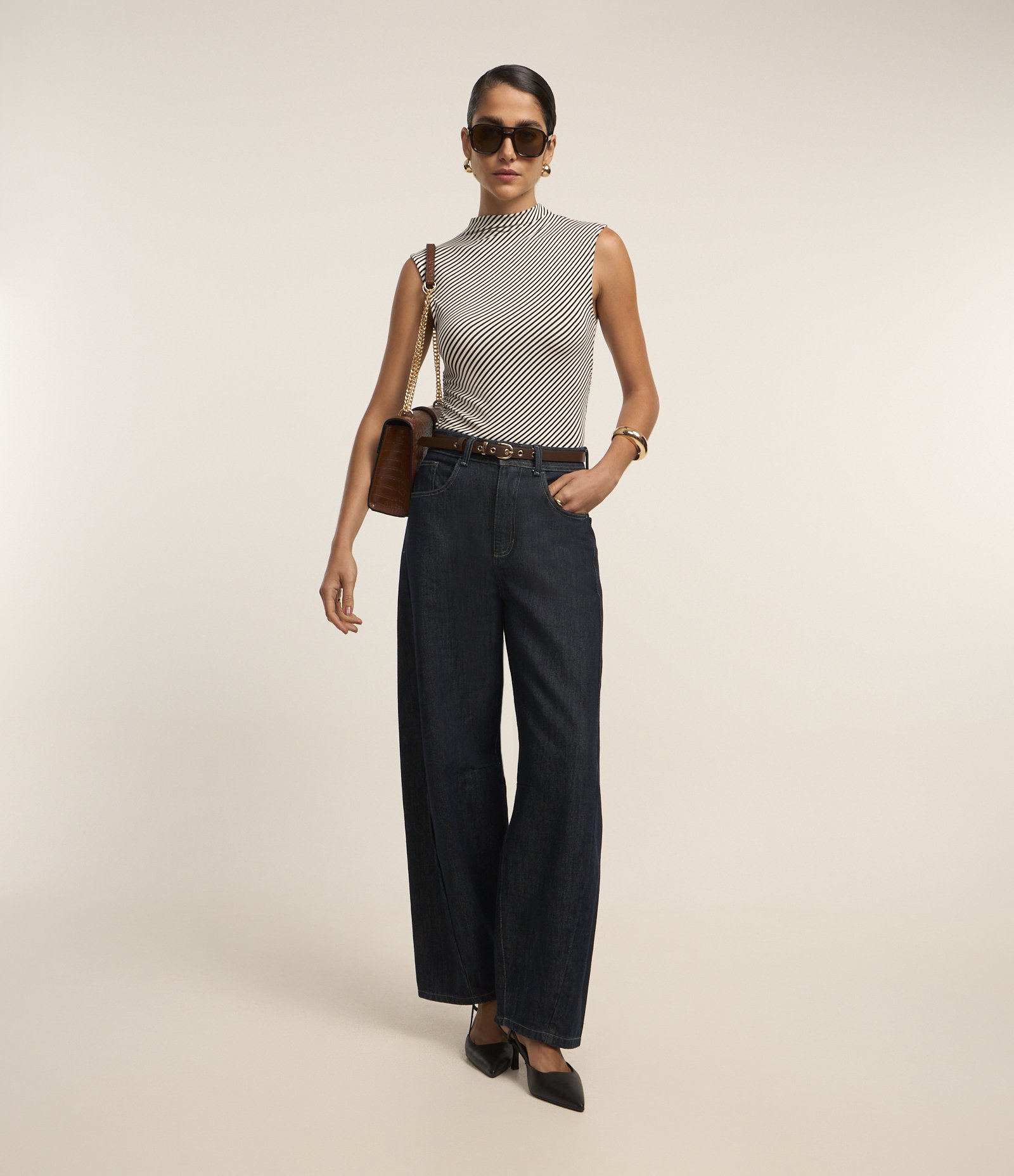 Blusa Manga Curta em Moletinho com Estampa de Listras Branco/Preto 2