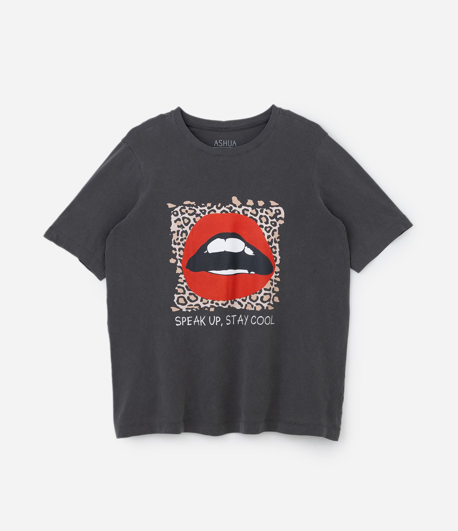 Camiseta Alongada Estonada Estampada Boca Curve & Plus Size Preto 4