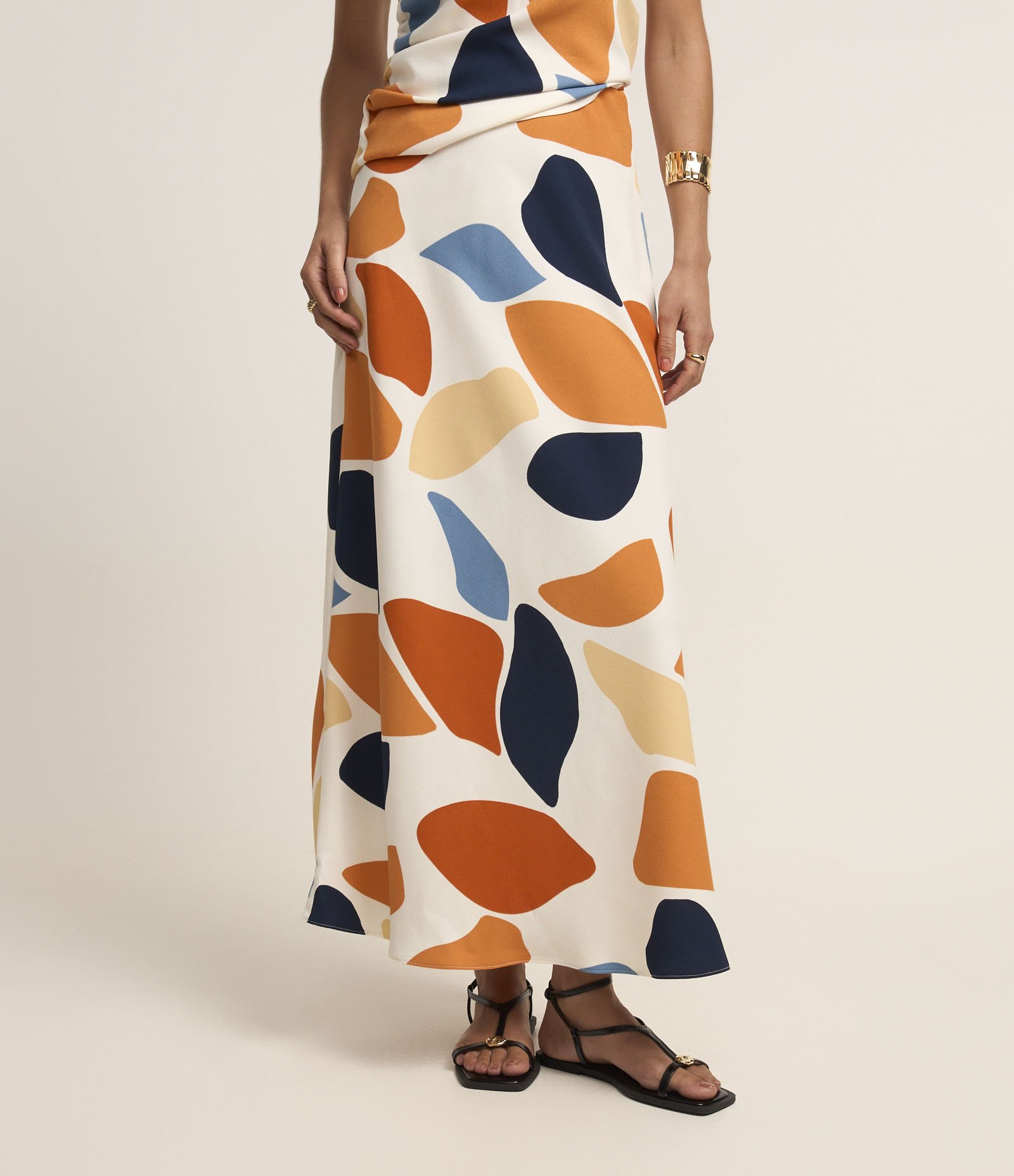 Saia Evasê em Crepe com Estampa Abstrata Multicores 3