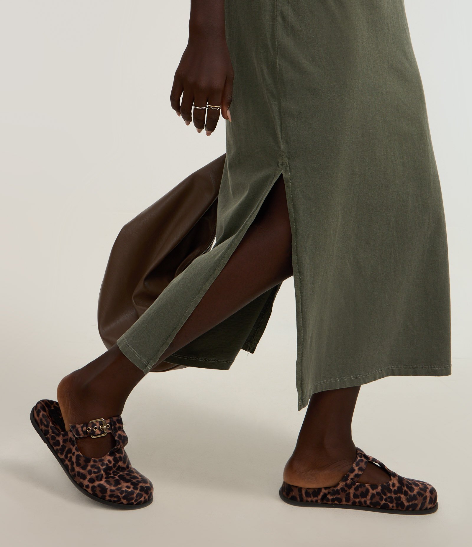 Vestido New Midi em Algodão com Fenda Lateral Verde 4