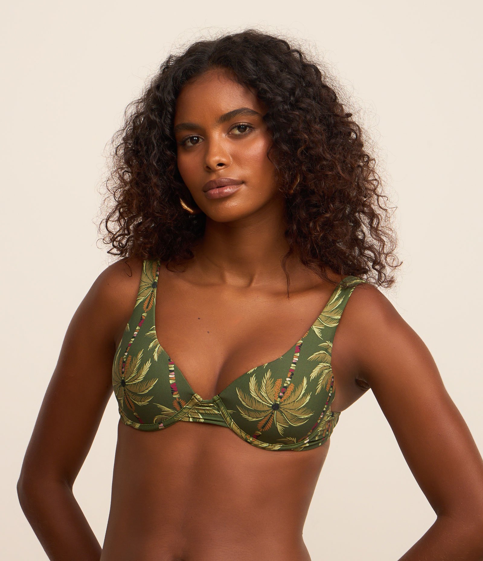 Biquíni Top Meia Taça em Poliamida com Estampa Coqueiros Verde 4