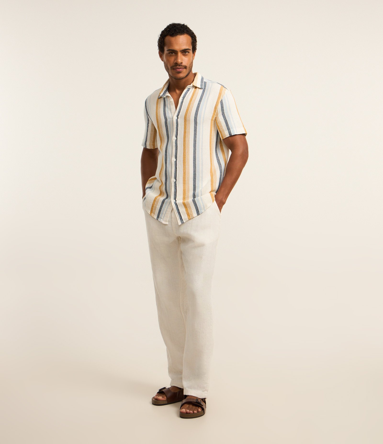 Camisa Regular com Textura e Listras Verticais Off White/Azul/Amarelo 2