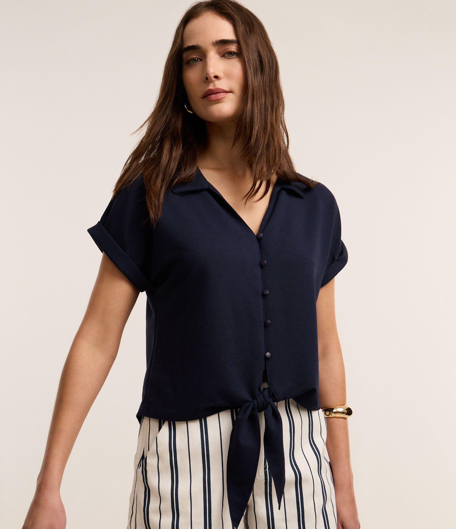 Camisa em Piquet com Amarração Laço na Barra Azul Escuro 1