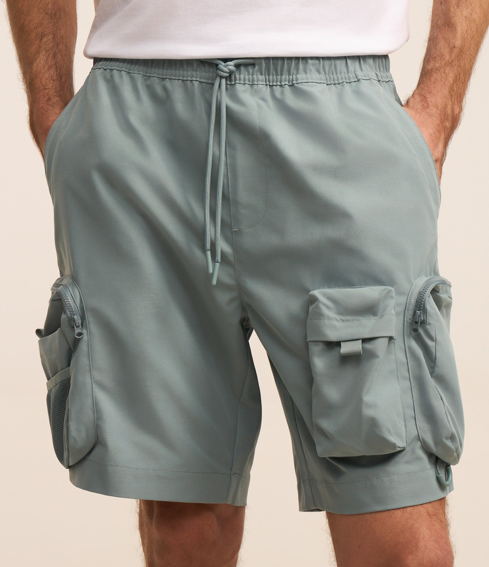 Bermuda Cargo com Cós Elástico e Bolsos Táticos 2