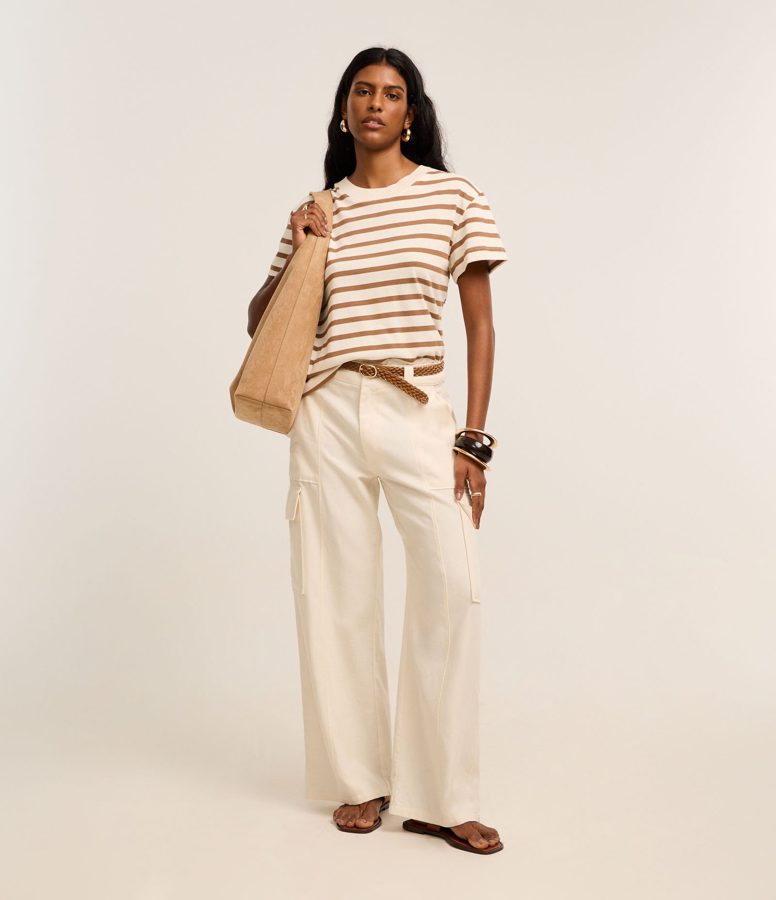 Camiseta Slim em Algodão Listrado com Gola Redonda Marrom/Branco 2