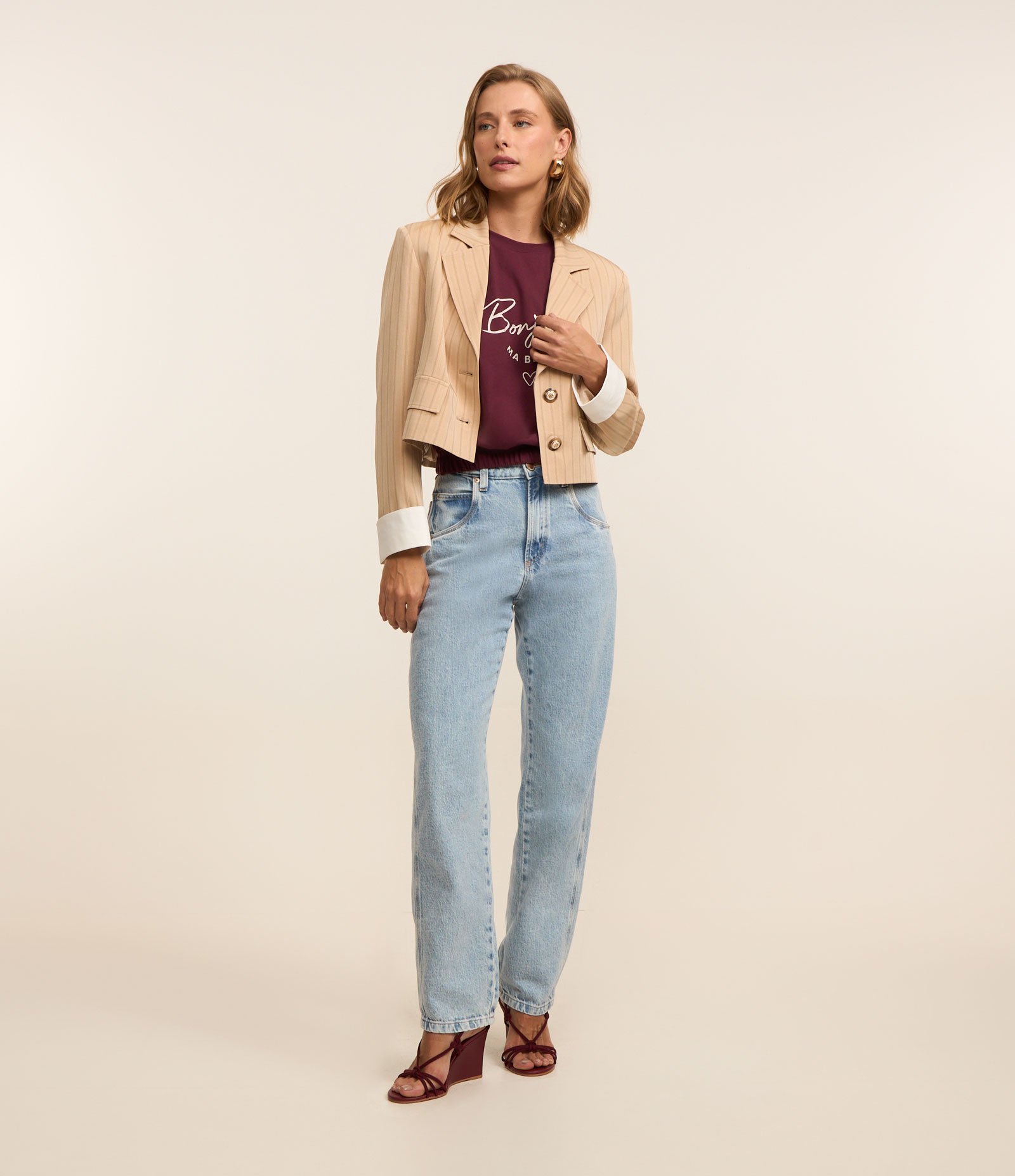 Blusa Manga Curta em Algodão com Estampa Lettering Bonjour Bordo 3