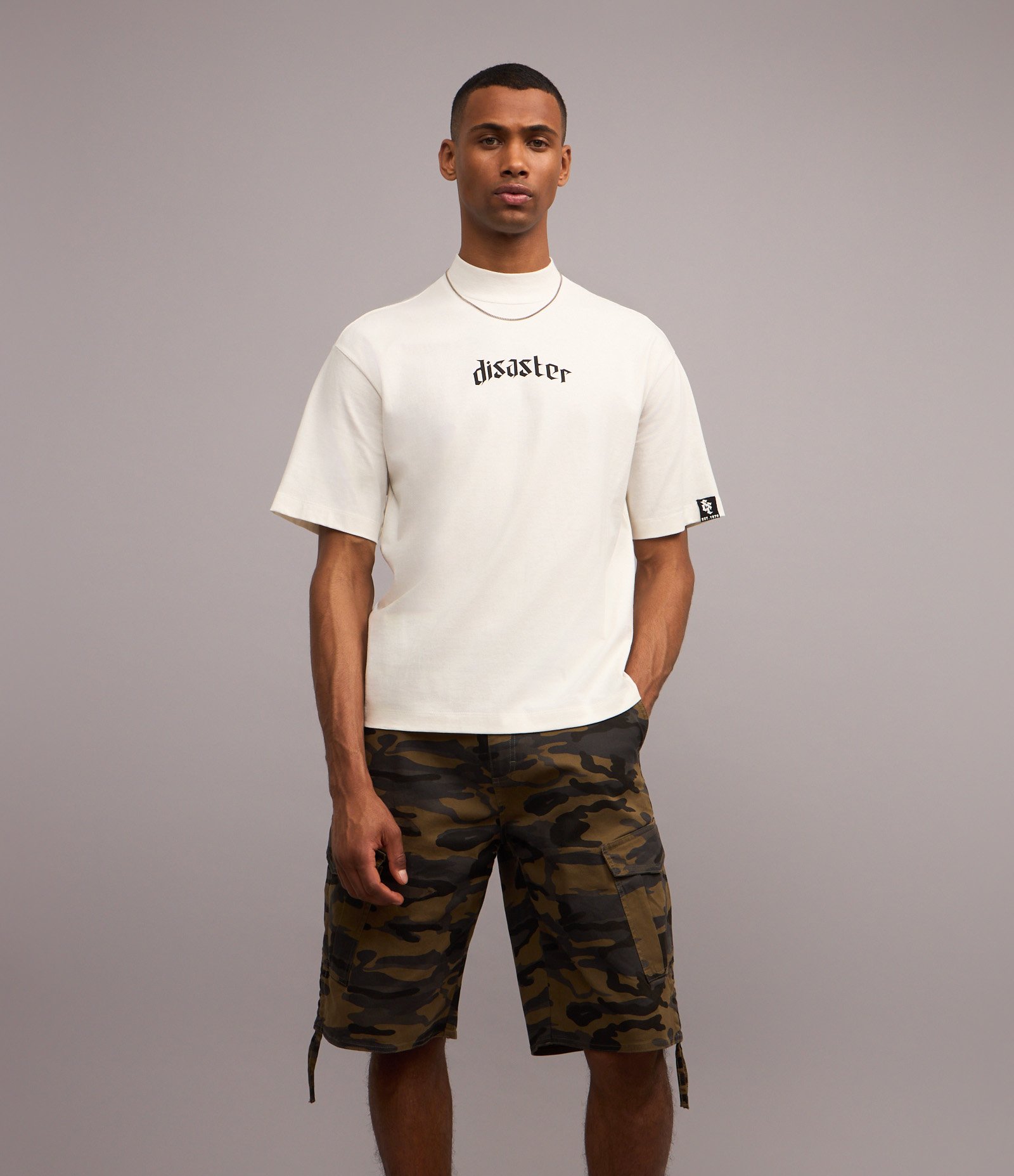 Bermuda Baggy em Sarja com Estampa Camuflada Marrom 6