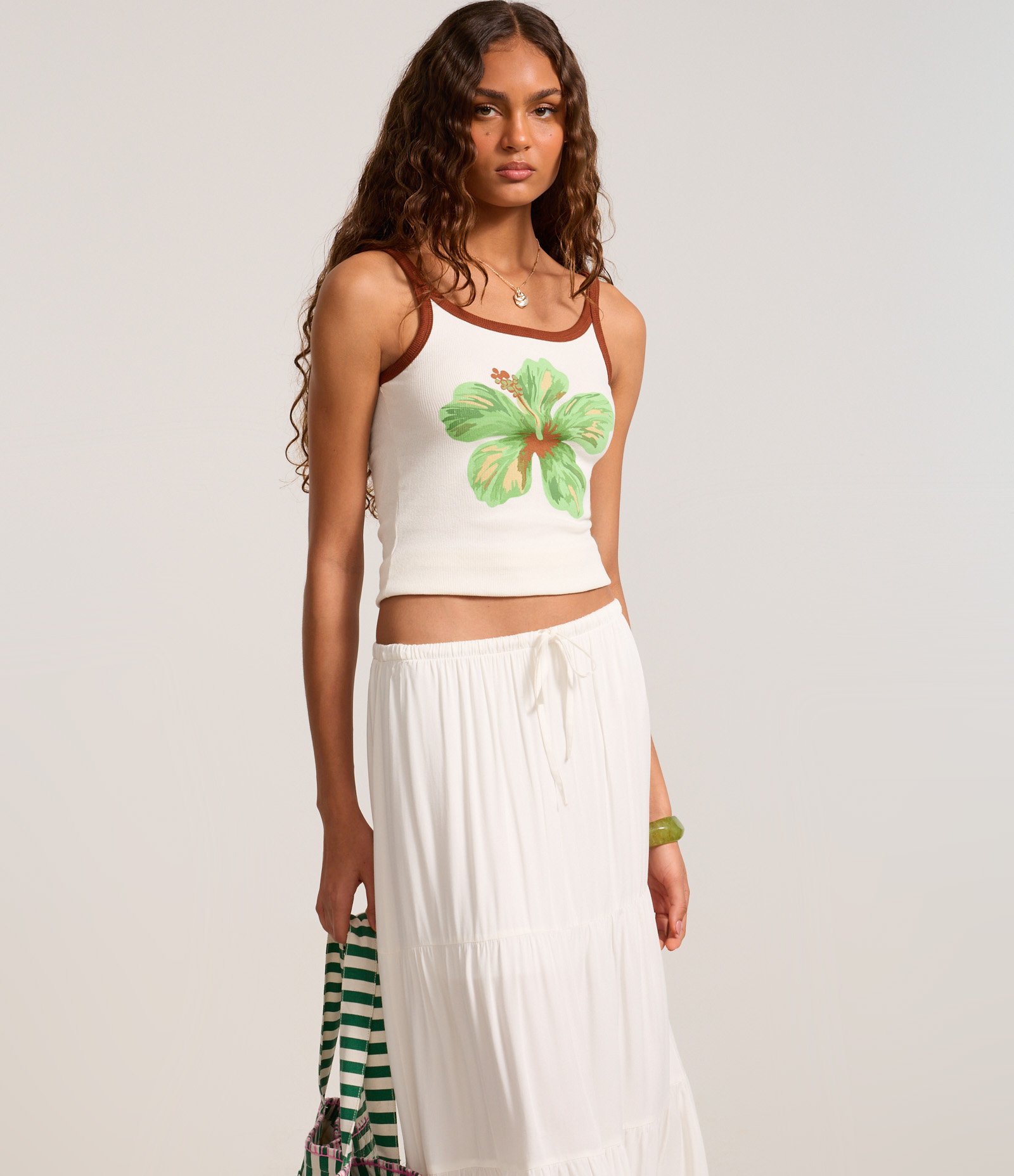 Saia Evasê Longa em Viscose com Amarração e babado Branco 2