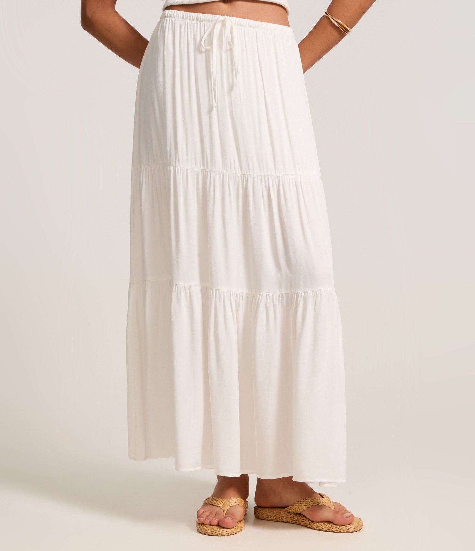 Saia Evasê Longa em Viscose com Amarração e babado Branco 3