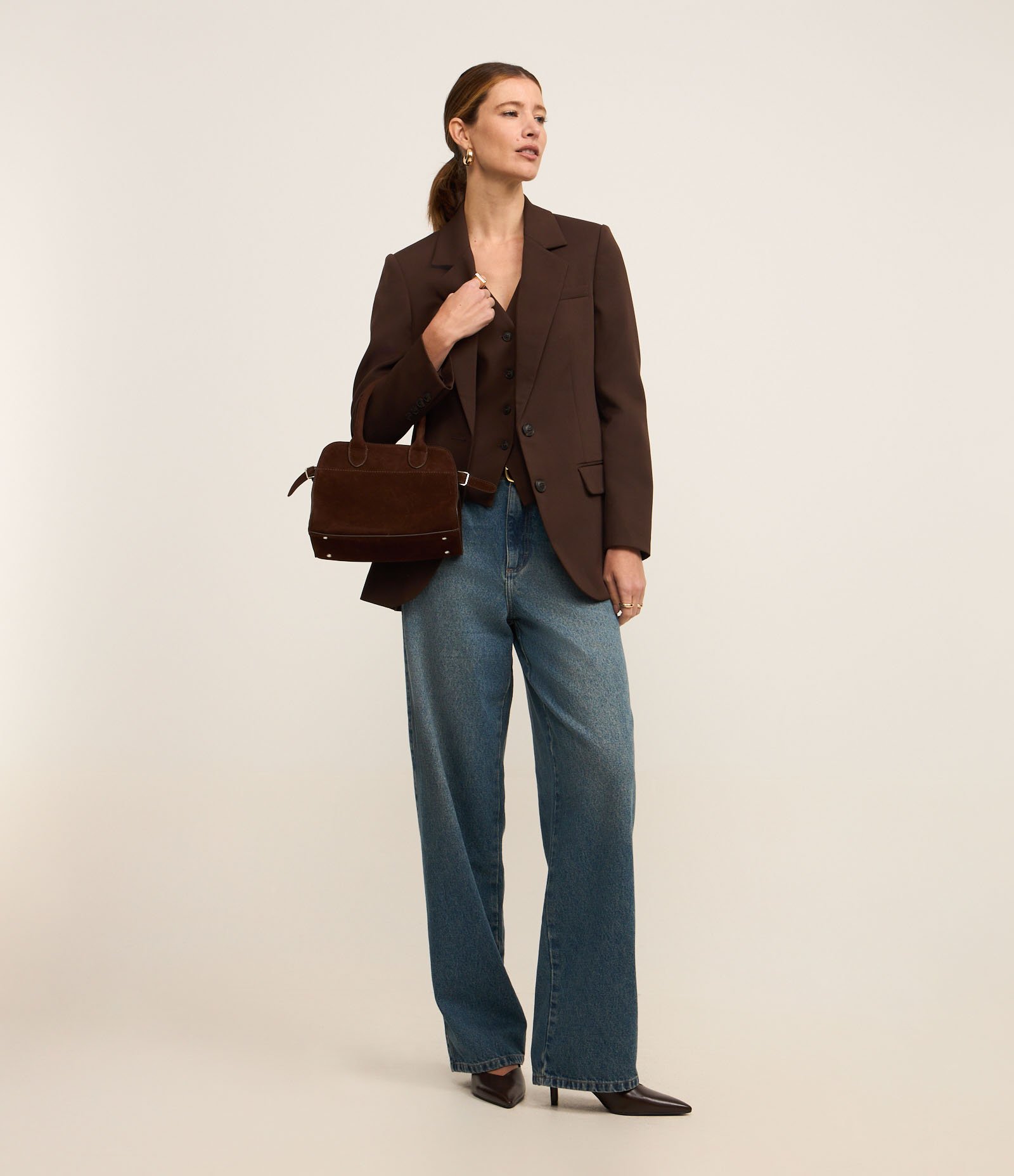 Blazer Regular em Alfaiataria com Botões e Bolsos Frontais 3