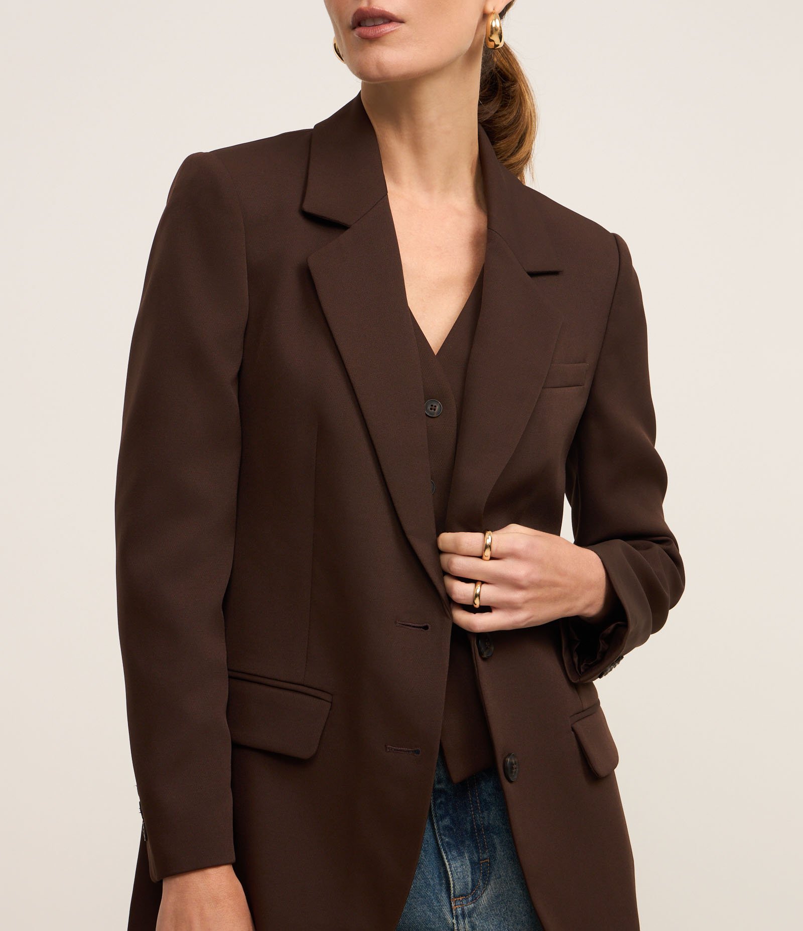 Blazer Regular em Alfaiataria com Botões e Bolsos Frontais 4