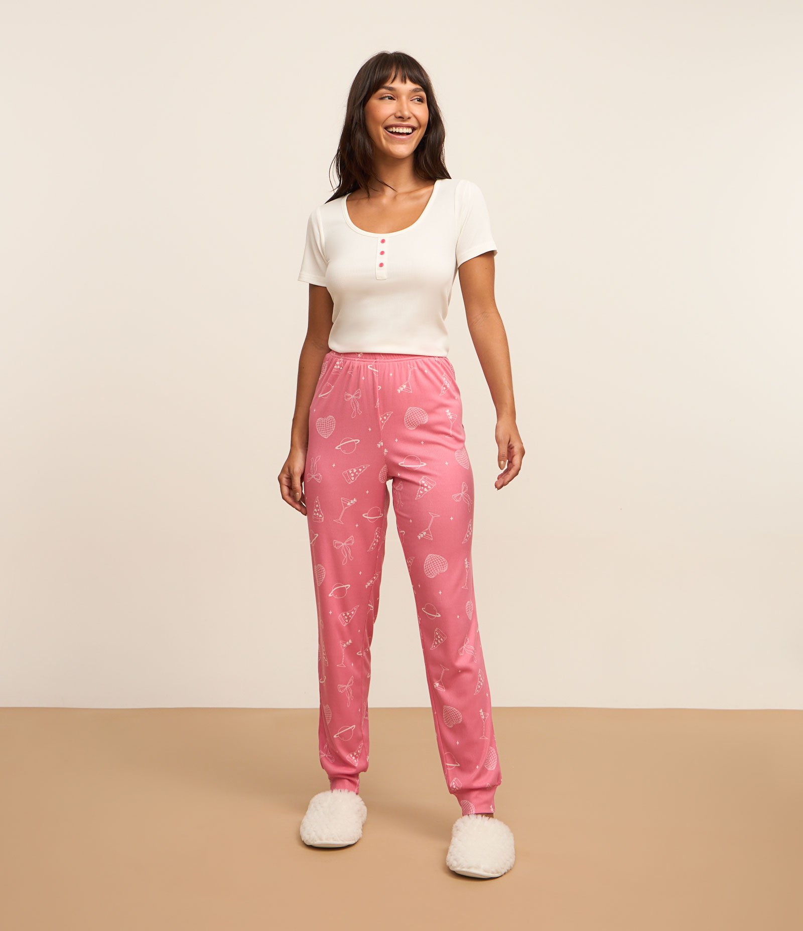 Pijama Longo em Ribana com Botões e Calça Estampada Girly Branco/Rosa 1