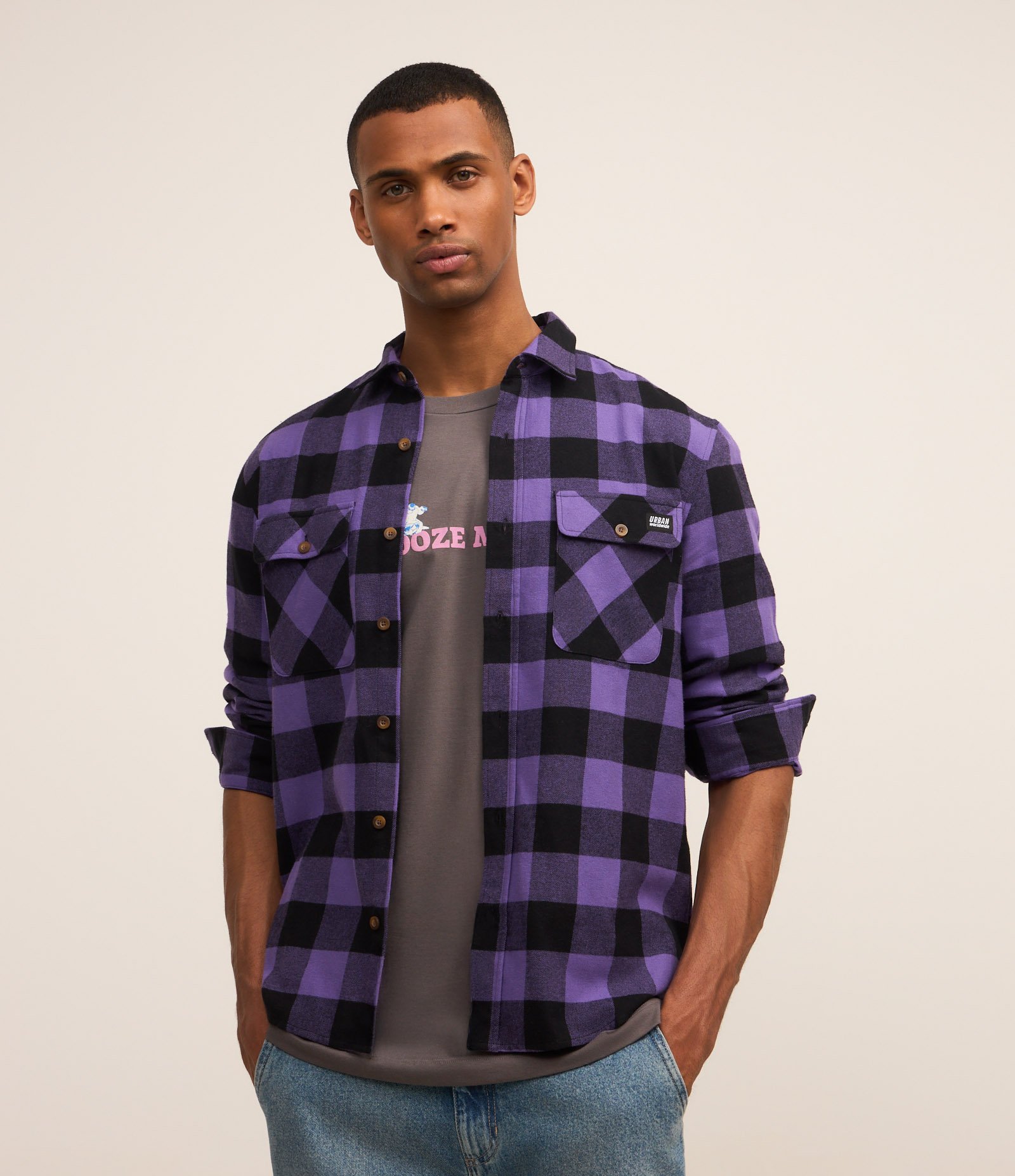 Camisa Comfort com Estampa Xadrez e Bolsos Roxo 1