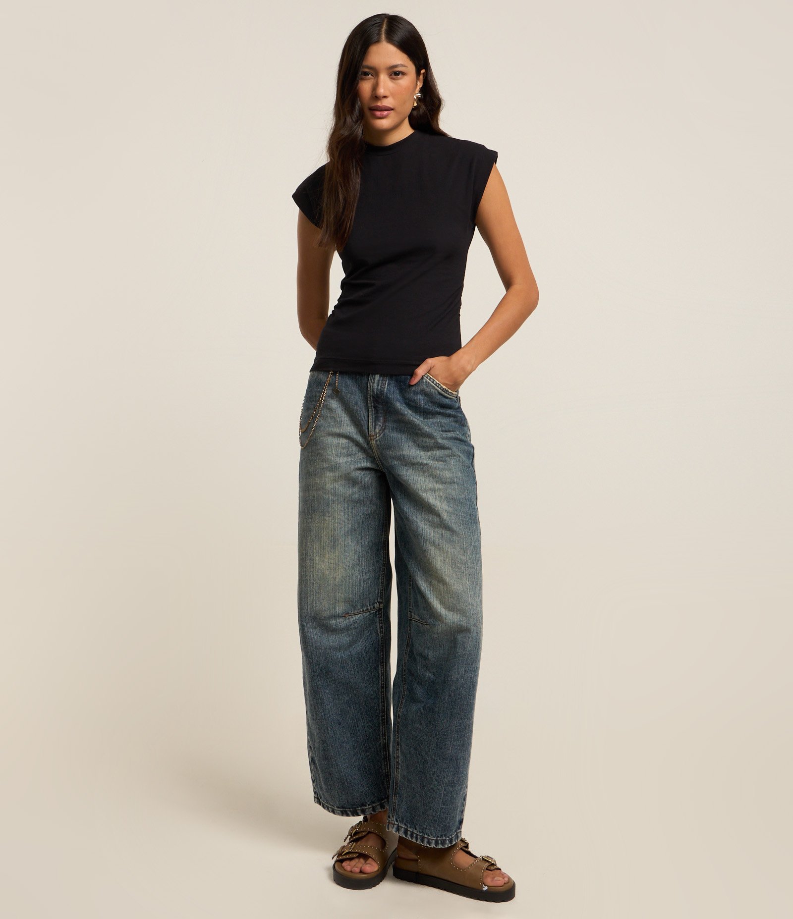 Blusa em Algodão com Gola Alta e Franzido na Lateral Preto 2