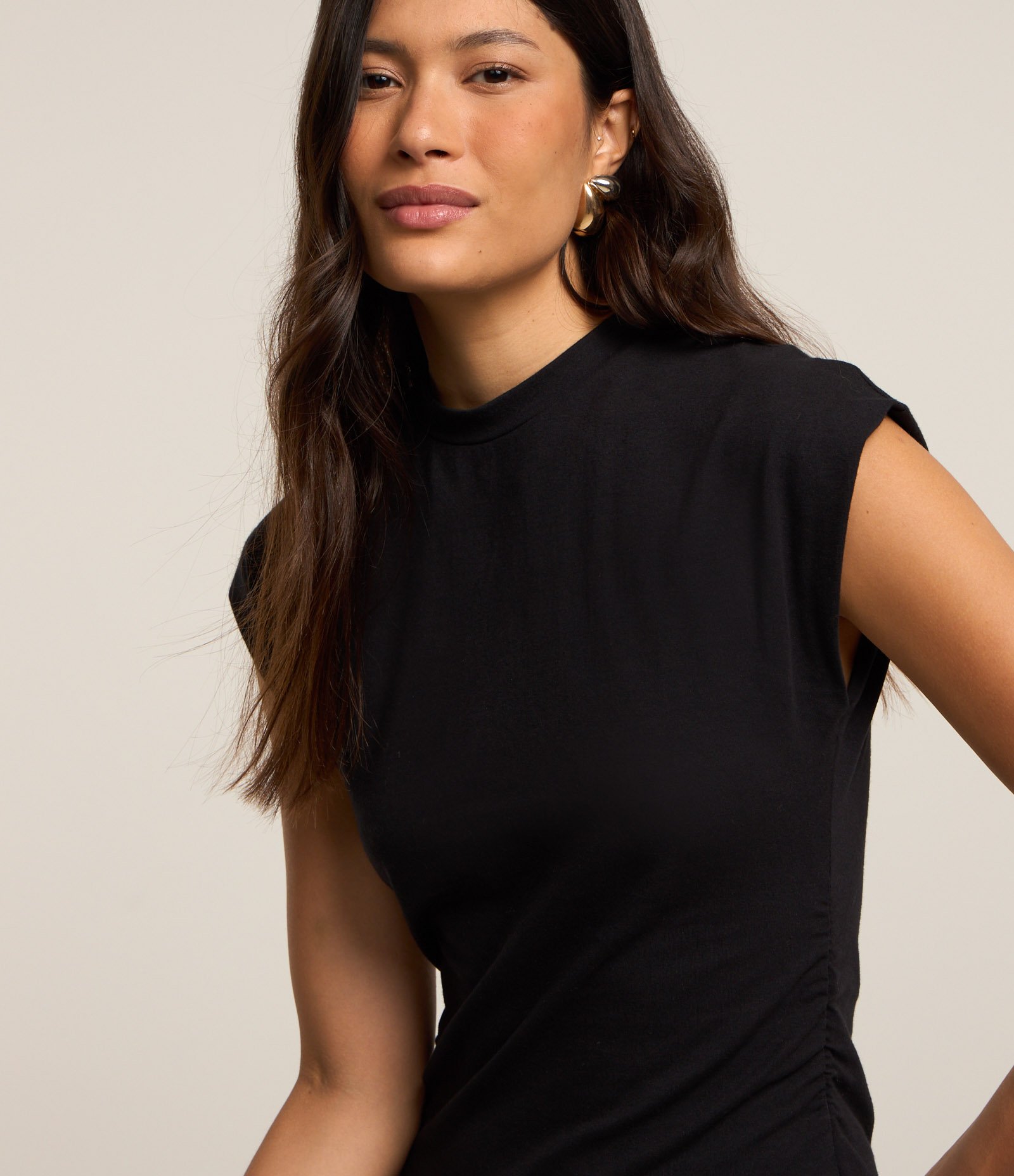 Blusa em Algodão com Gola Alta e Franzido na Lateral Preto 3