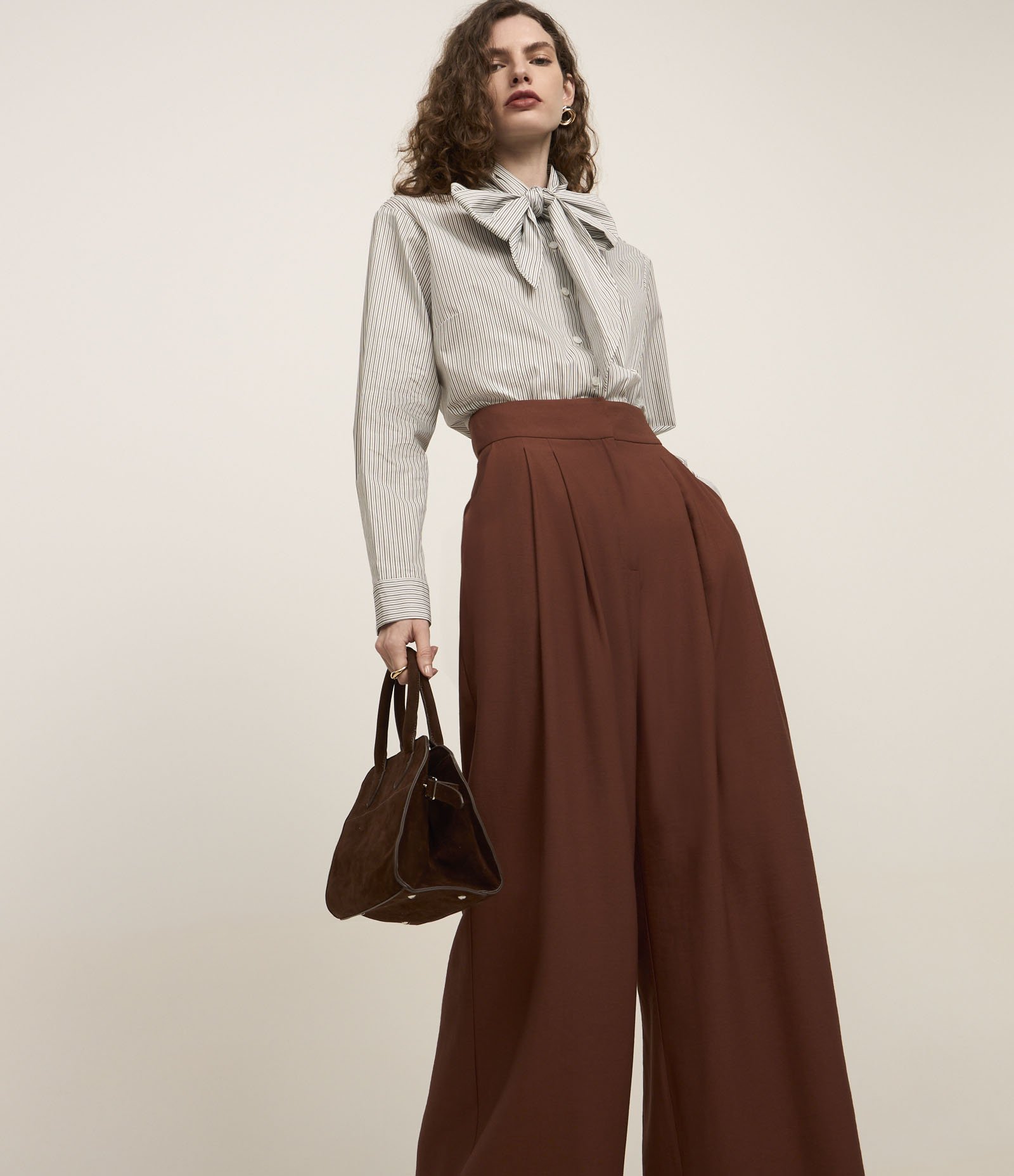 Calça Alfaiatada WIde Leg Cintura Alta com Pregas 2