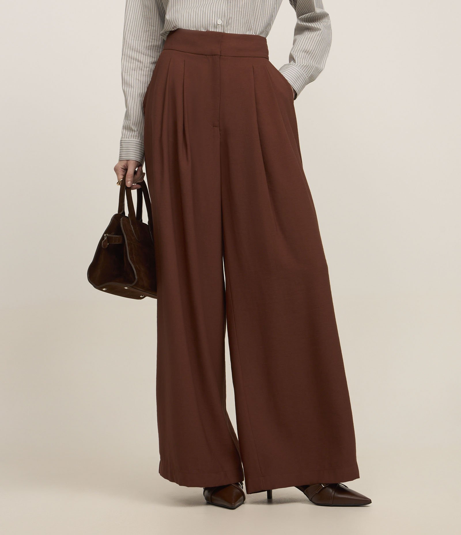 Calça Alfaiatada WIde Leg Cintura Alta com Pregas 4