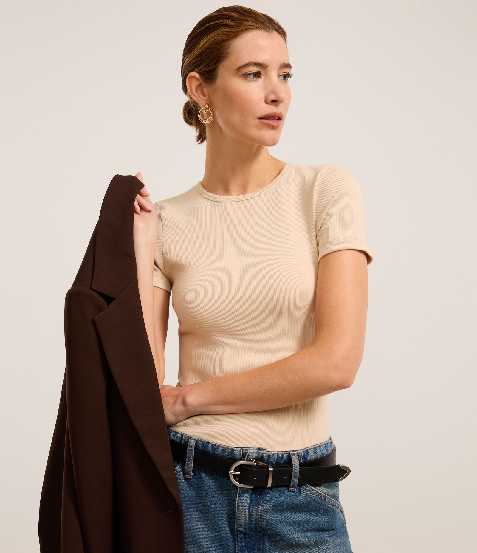 Blusa Básica Ajustada em Ribana com Gola Redonda Bege 1