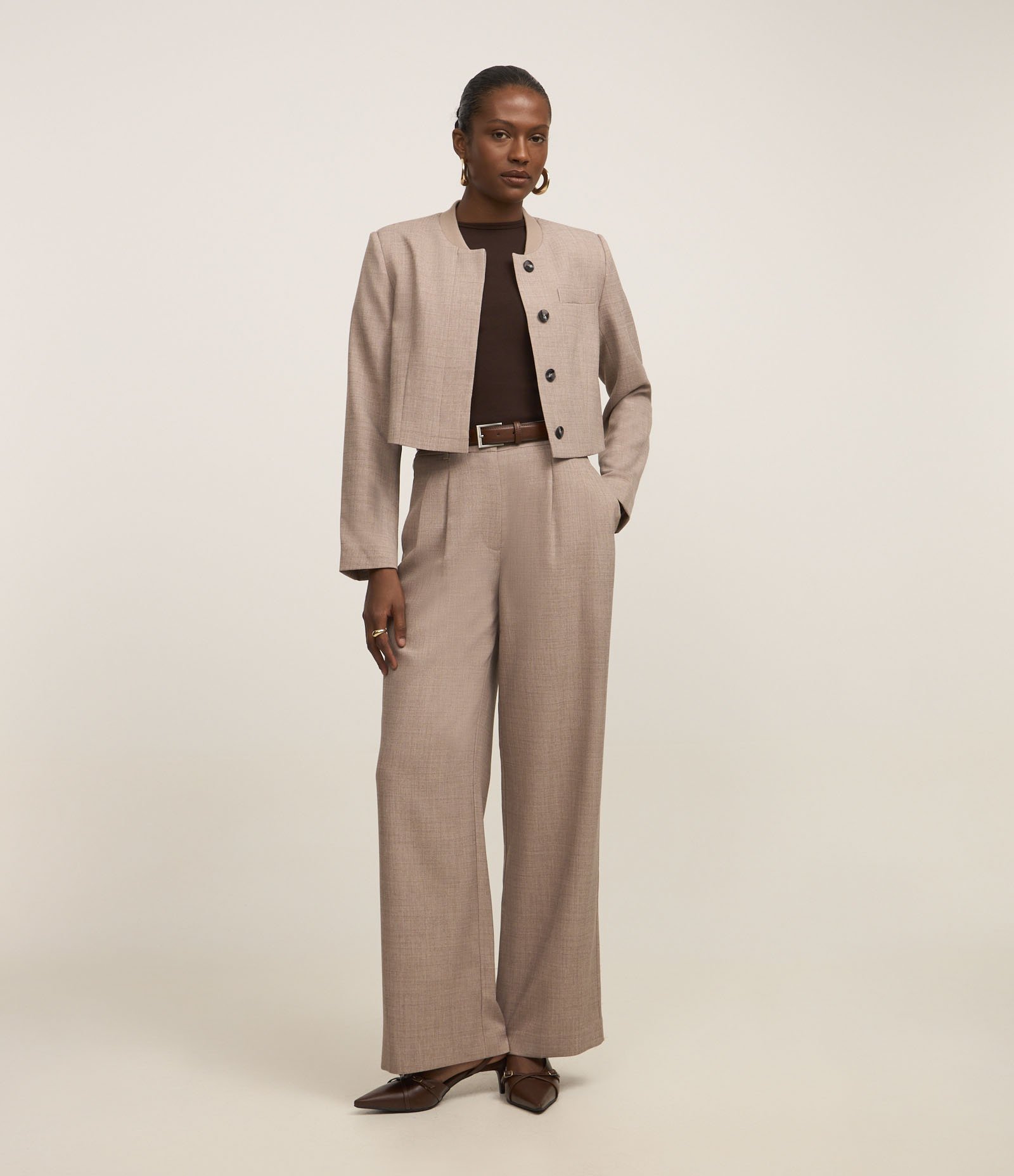 Blusa Básica Ajustada em Ribana com Gola Redonda Marrom 2