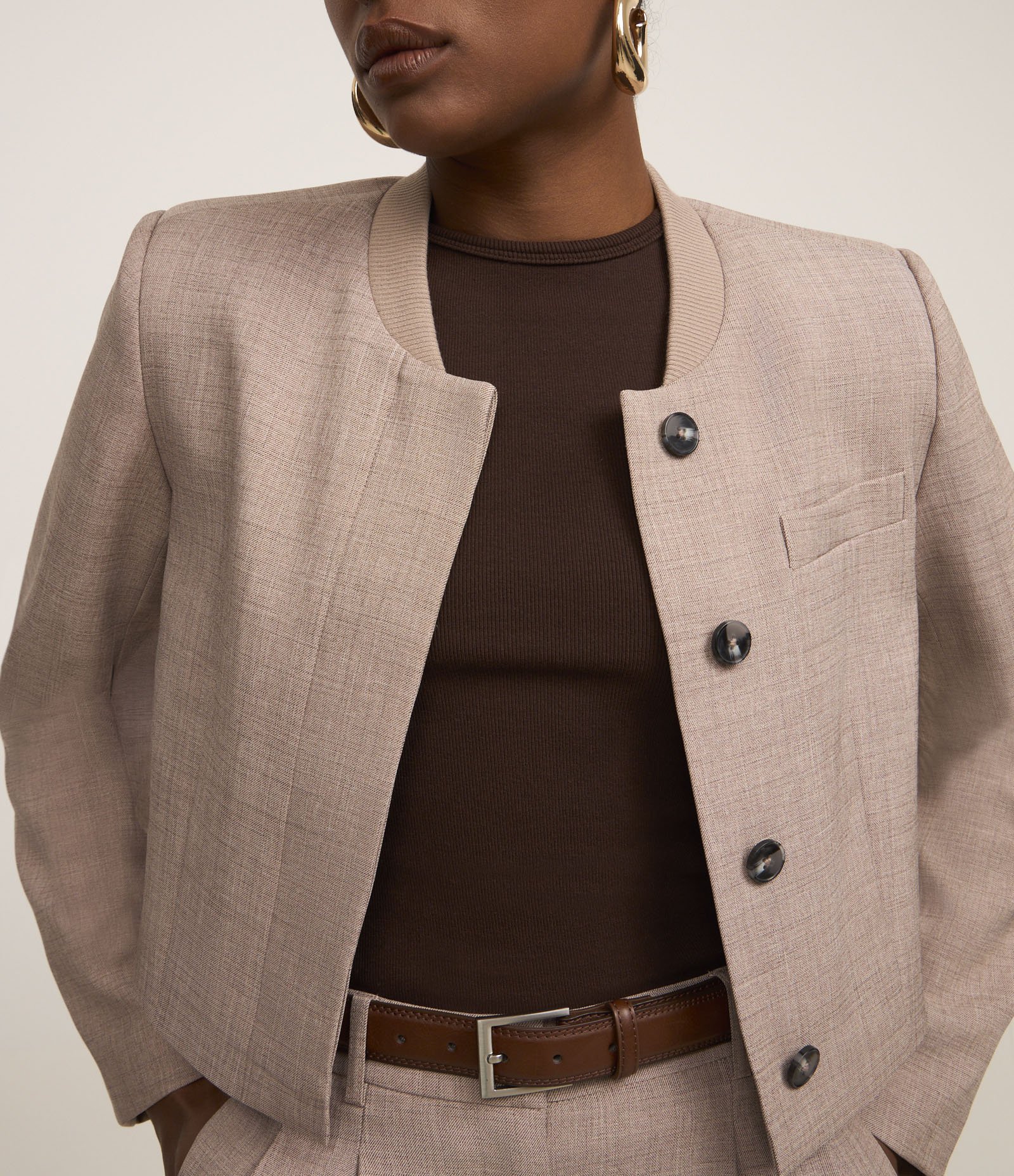 Blusa Básica Ajustada em Ribana com Gola Redonda Marrom 4