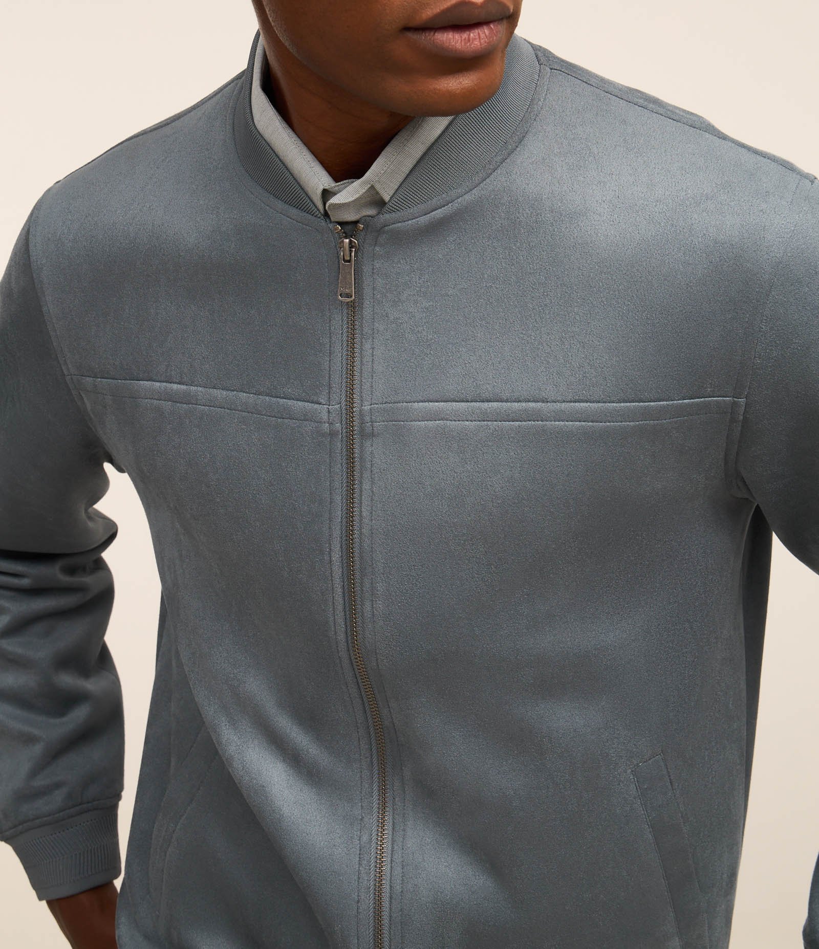 Jaqueta Bomber com Zíper e Bolsos 4