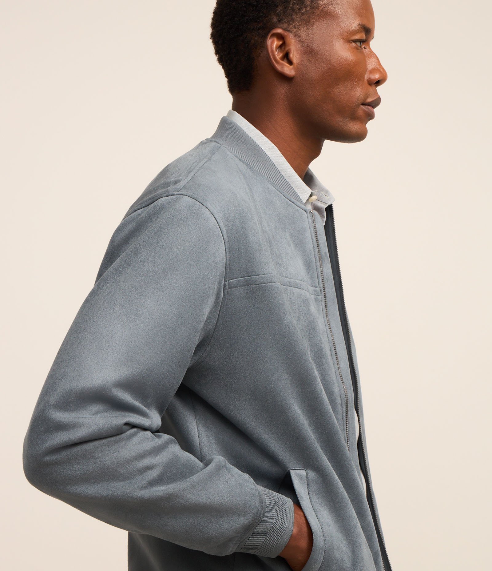 Jaqueta Bomber com Zíper e Bolsos 7