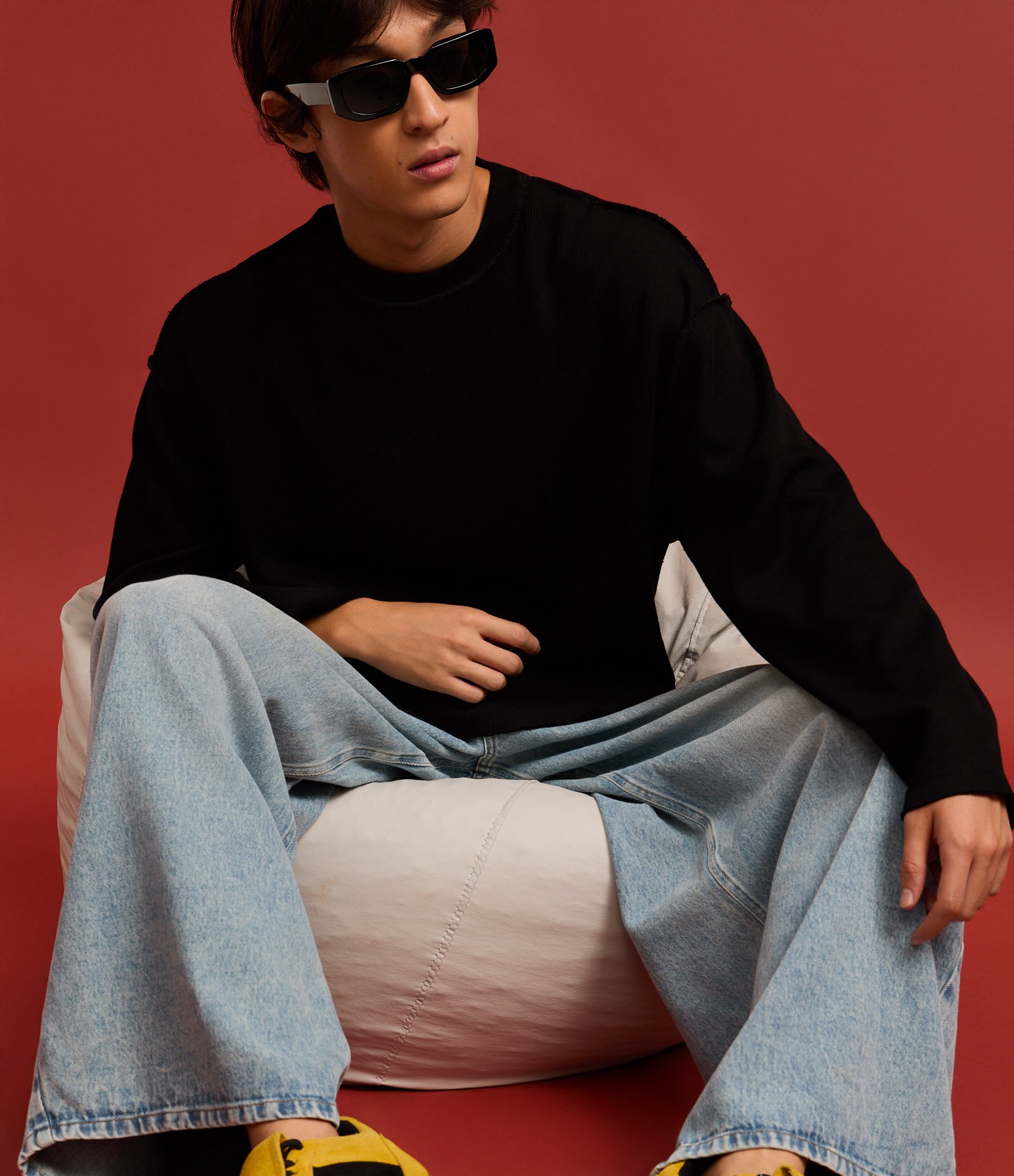 Camiseta Boxy em Algodão com Recortes em Relevo Preto 3