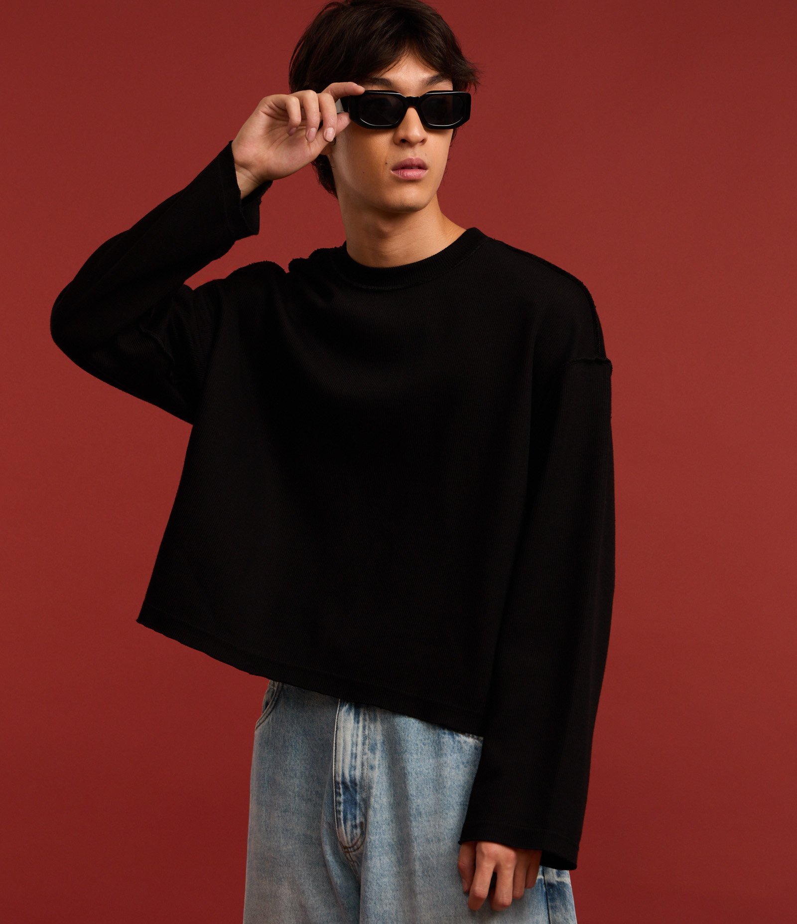 Camiseta Boxy em Algodão com Recortes em Relevo Preto 5