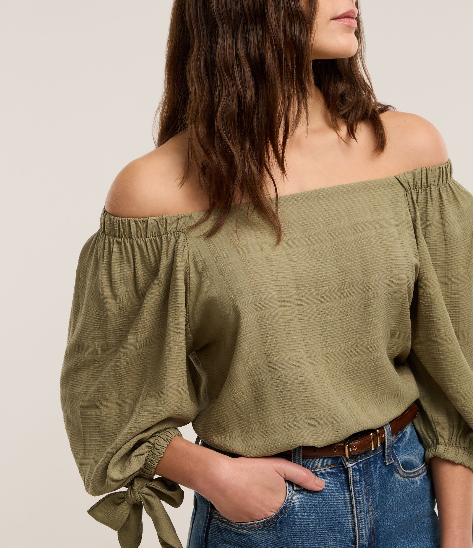 Blusa Texturizada em Viscose com Decote Quadrado Verde 4