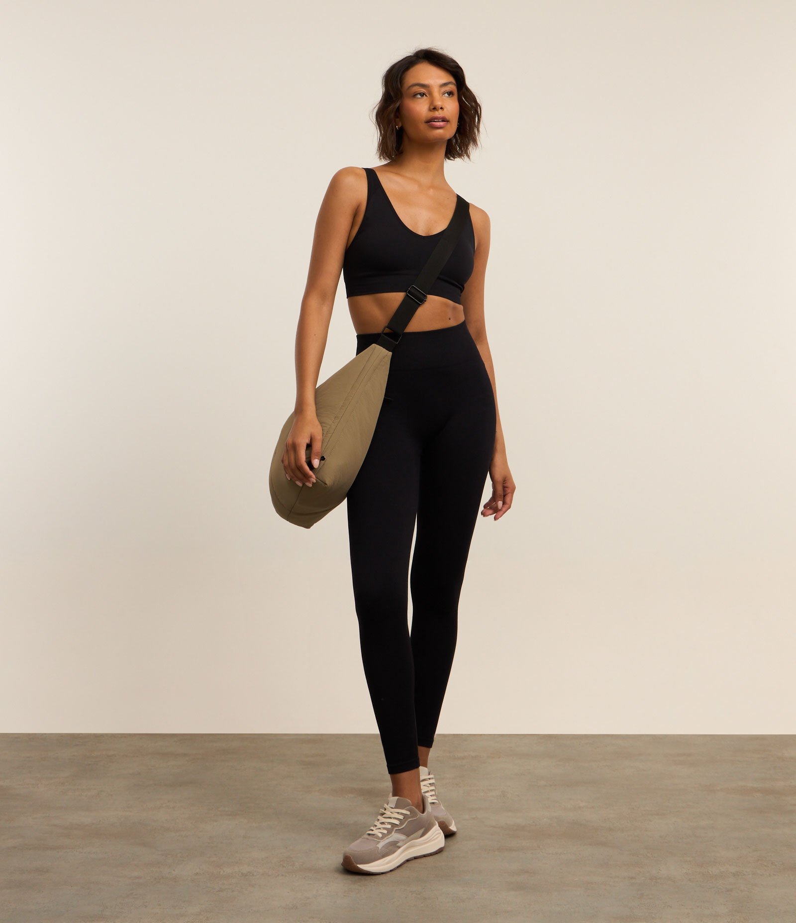 Top Esportivo em Seamless com Alças Reguláveis Preto 3