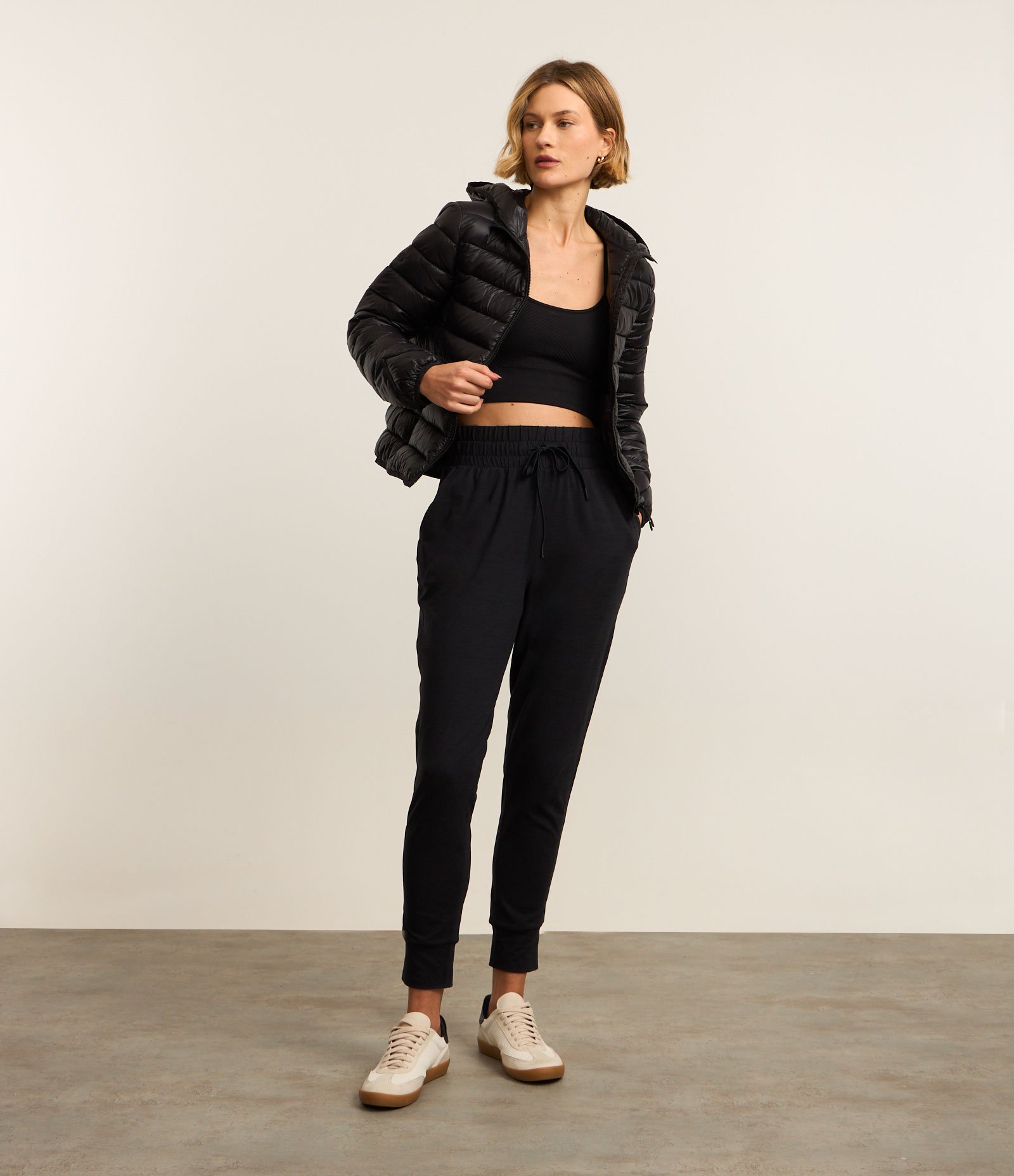 Calça Jogger Esportiva com Cós Regulável e Toque Suave 1