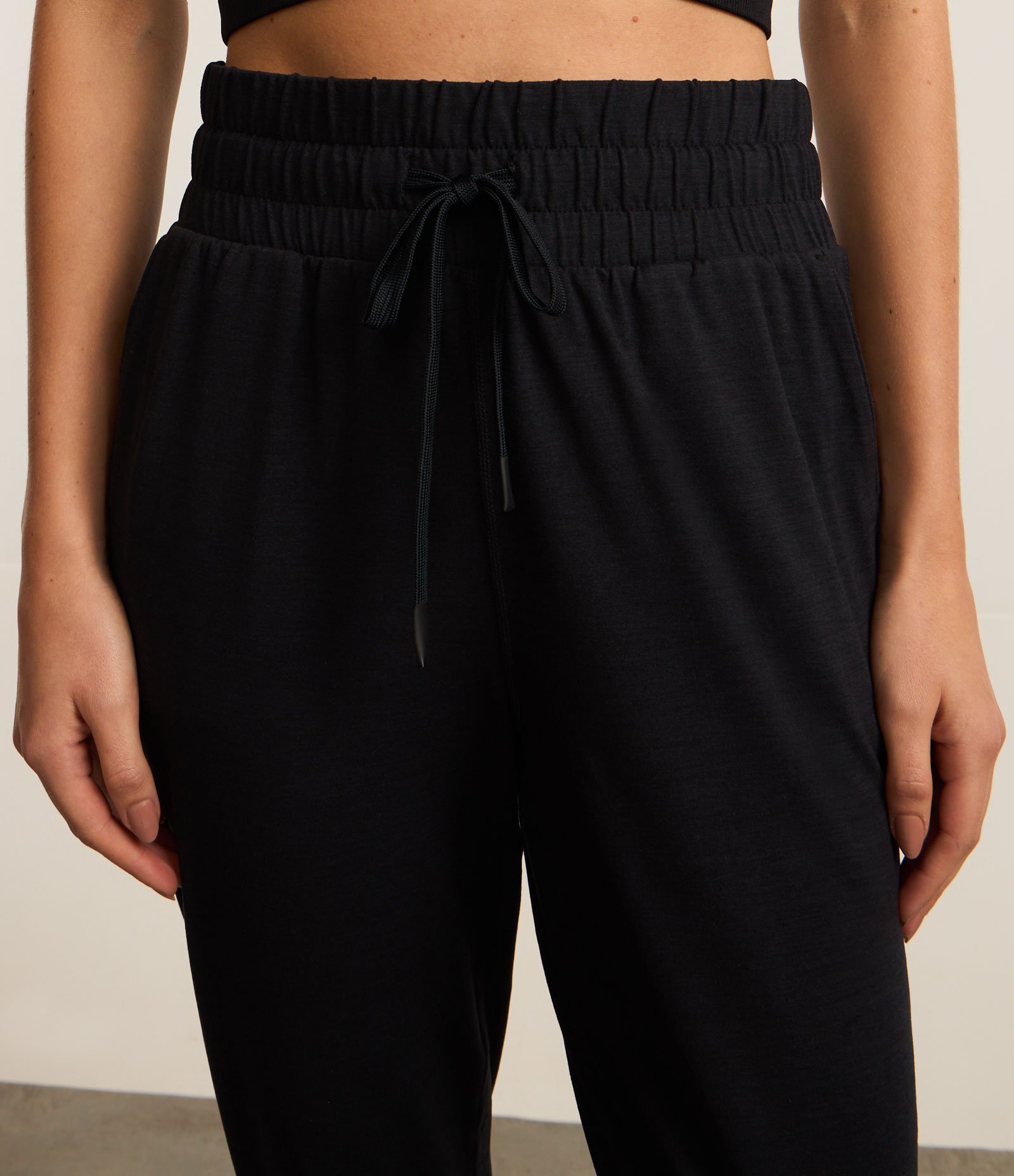 Calça Jogger Esportiva com Cós Regulável e Toque Suave 4