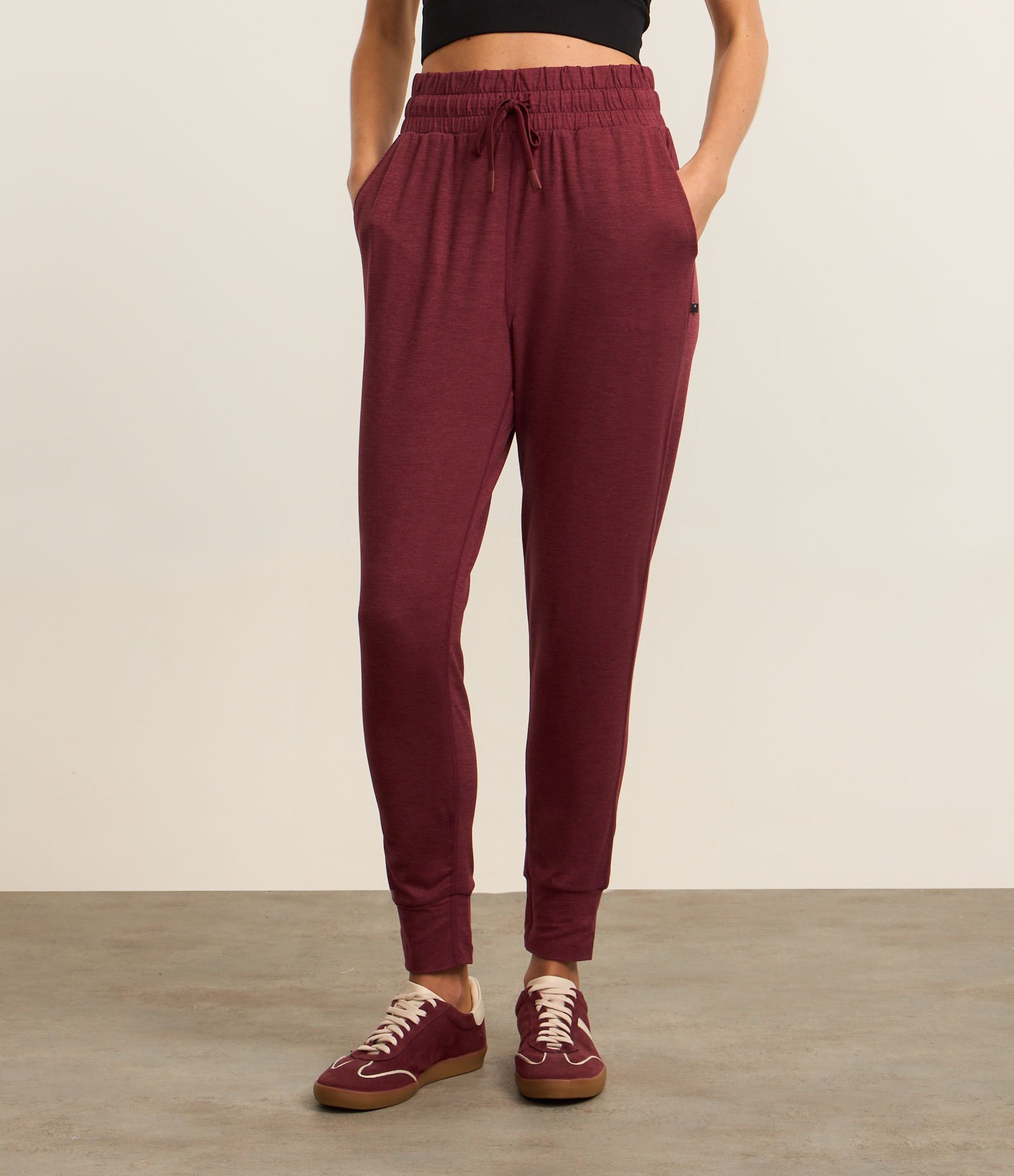 Calça Jogger Esportiva com Cós Regulável e Toque Suave Vermelho 2