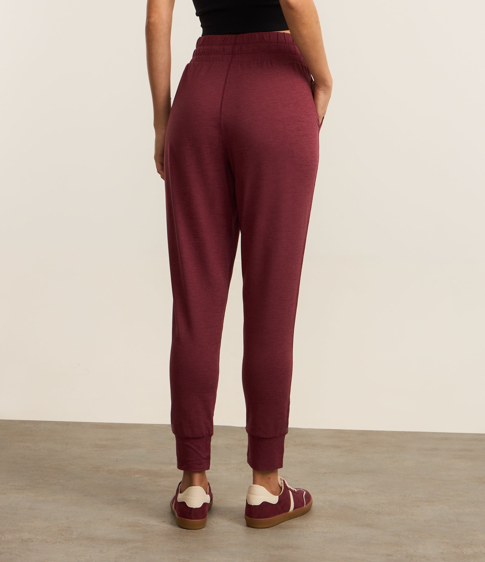 Calça Jogger Esportiva com Cós Regulável e Toque Suave Vermelho 3