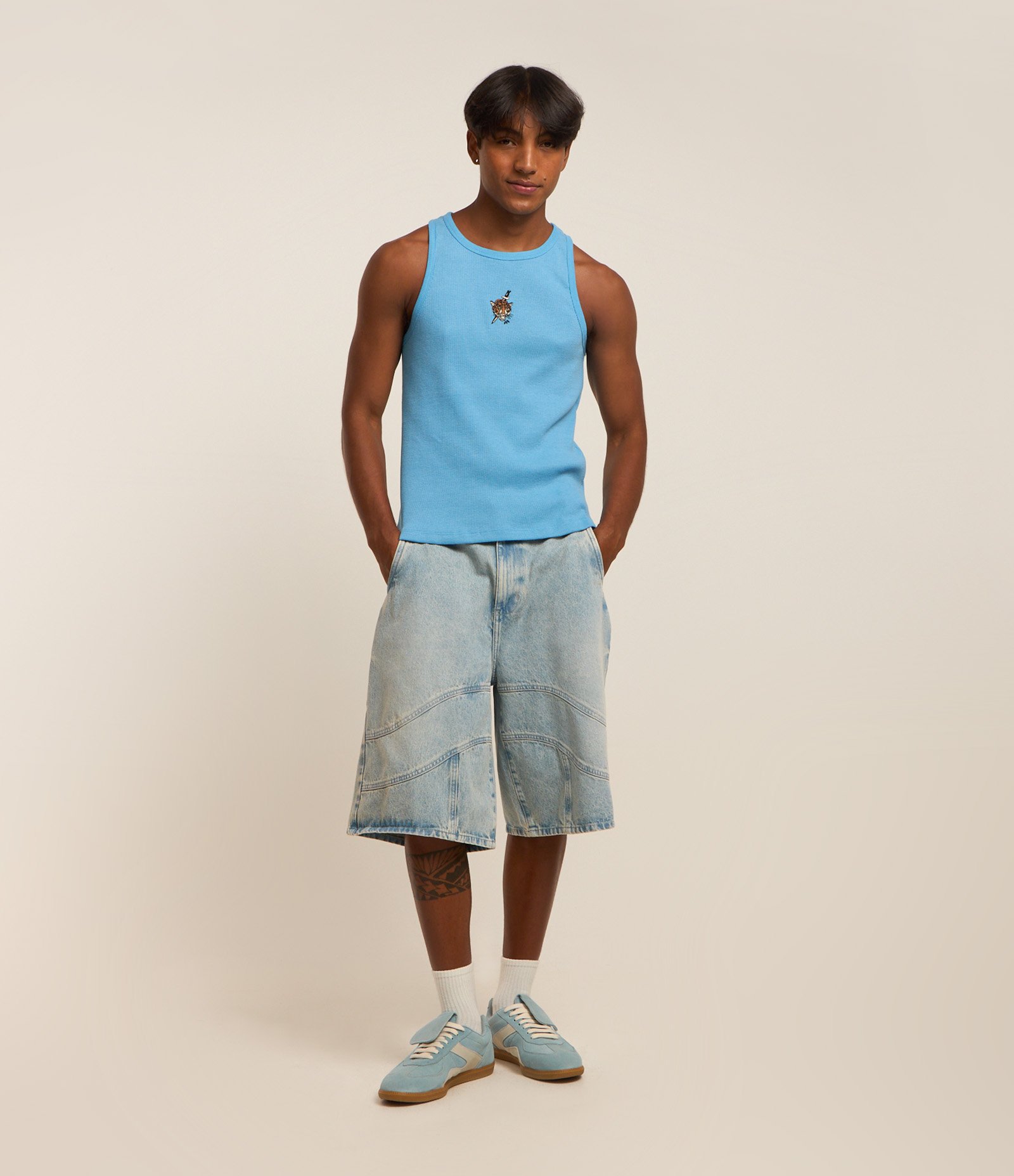 Regata em Ribana com Bordado de Tigre com Faca Azul 2