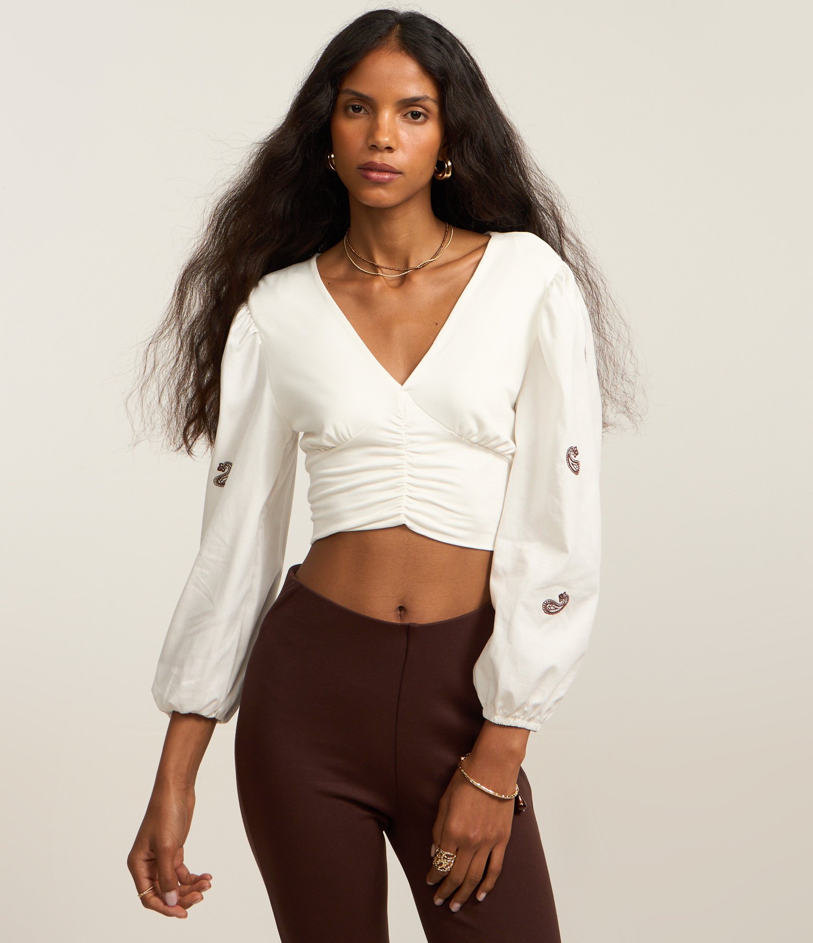 Blusa Cropped em Tricoline com Bordado Paisley Branco 3