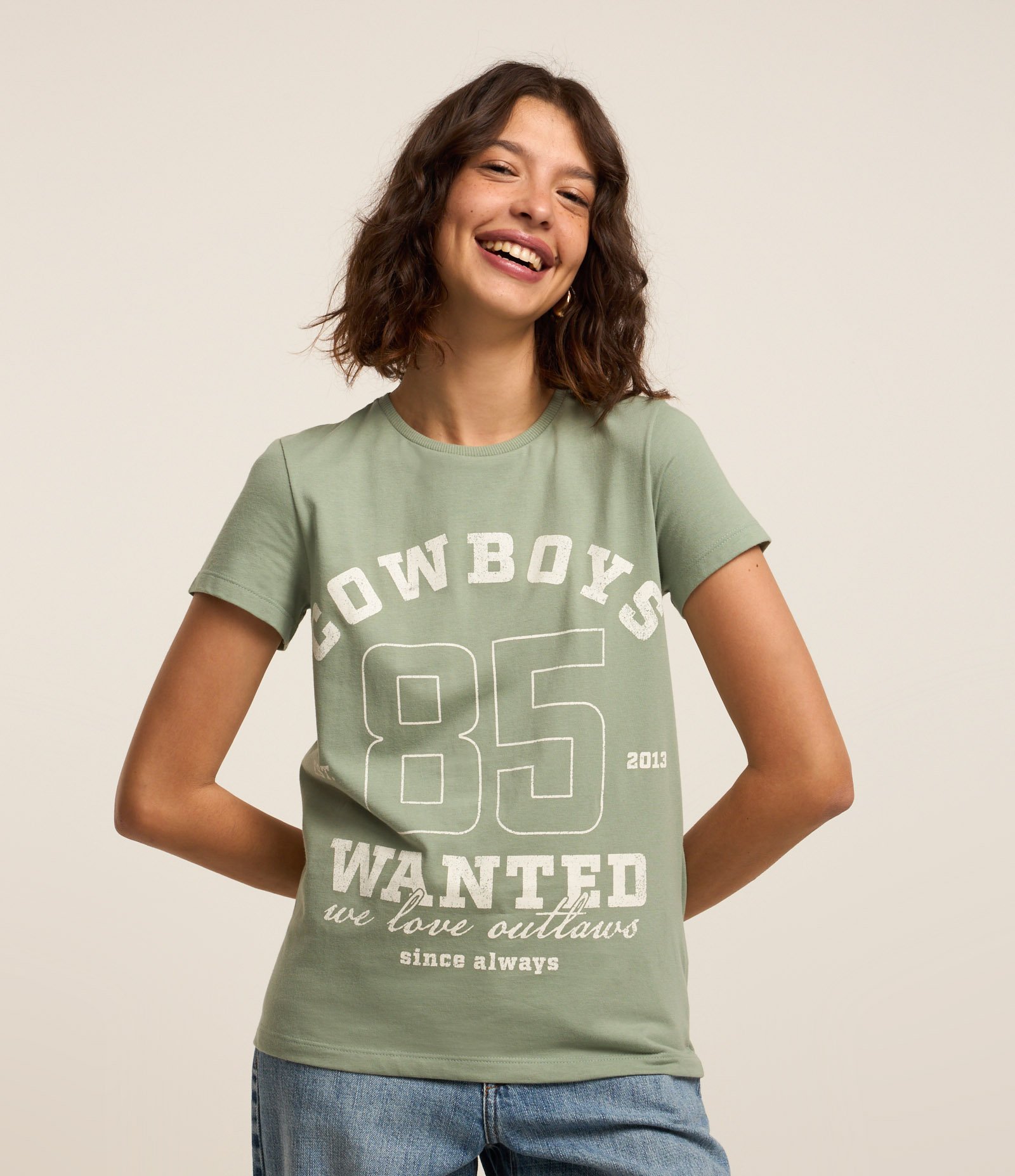 Camiseta Alongada em Algodão com Estampa Cowboy Verde 1