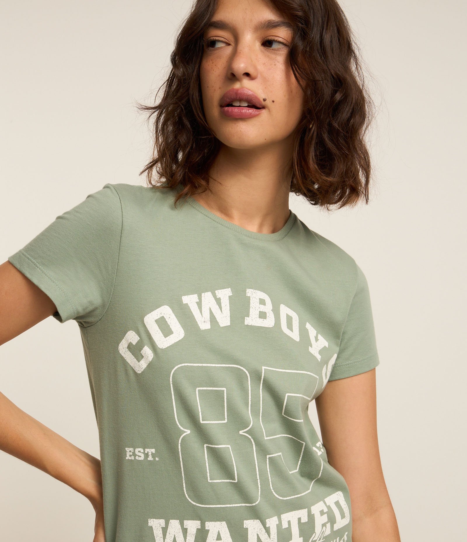 Camiseta Alongada em Algodão com Estampa Cowboy Verde 3