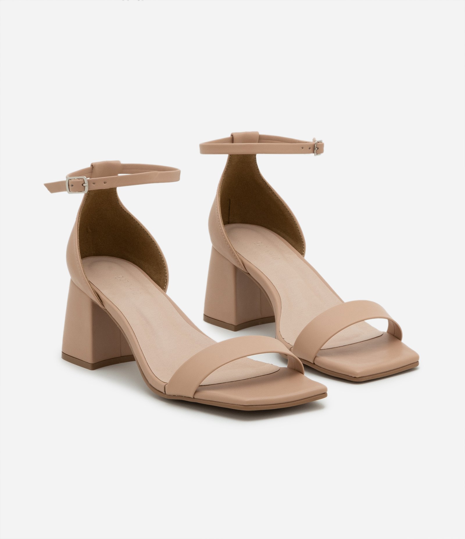 Sandália Básica com Bico Quadrado e Salto Bloco 2