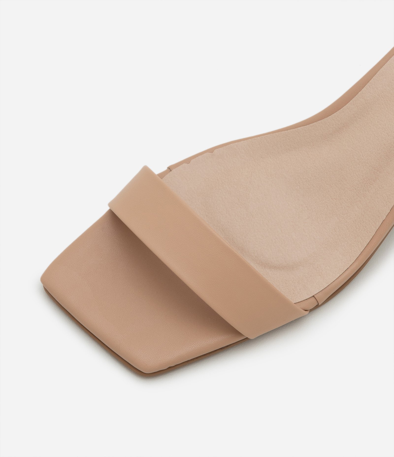 Sandália Básica com Bico Quadrado e Salto Bloco 3