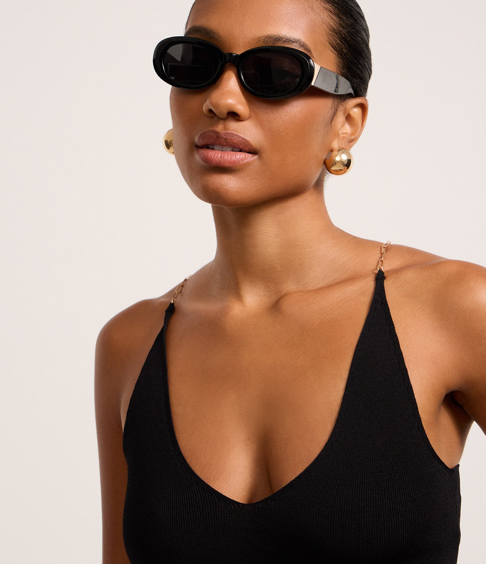 Blusa em Tricô com Alças de Corrente Preto 5