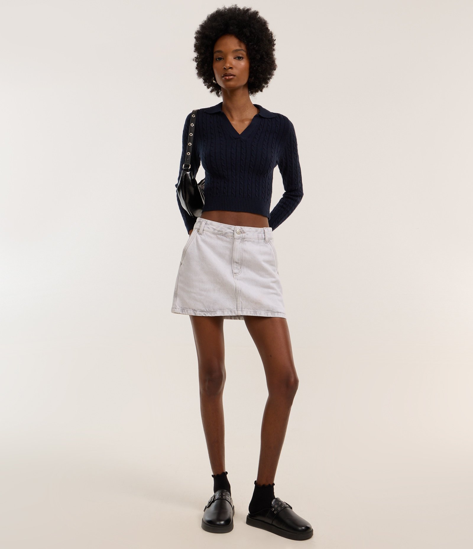 Blusa em Tricô com Textura Trançada e com Gola Polo 2