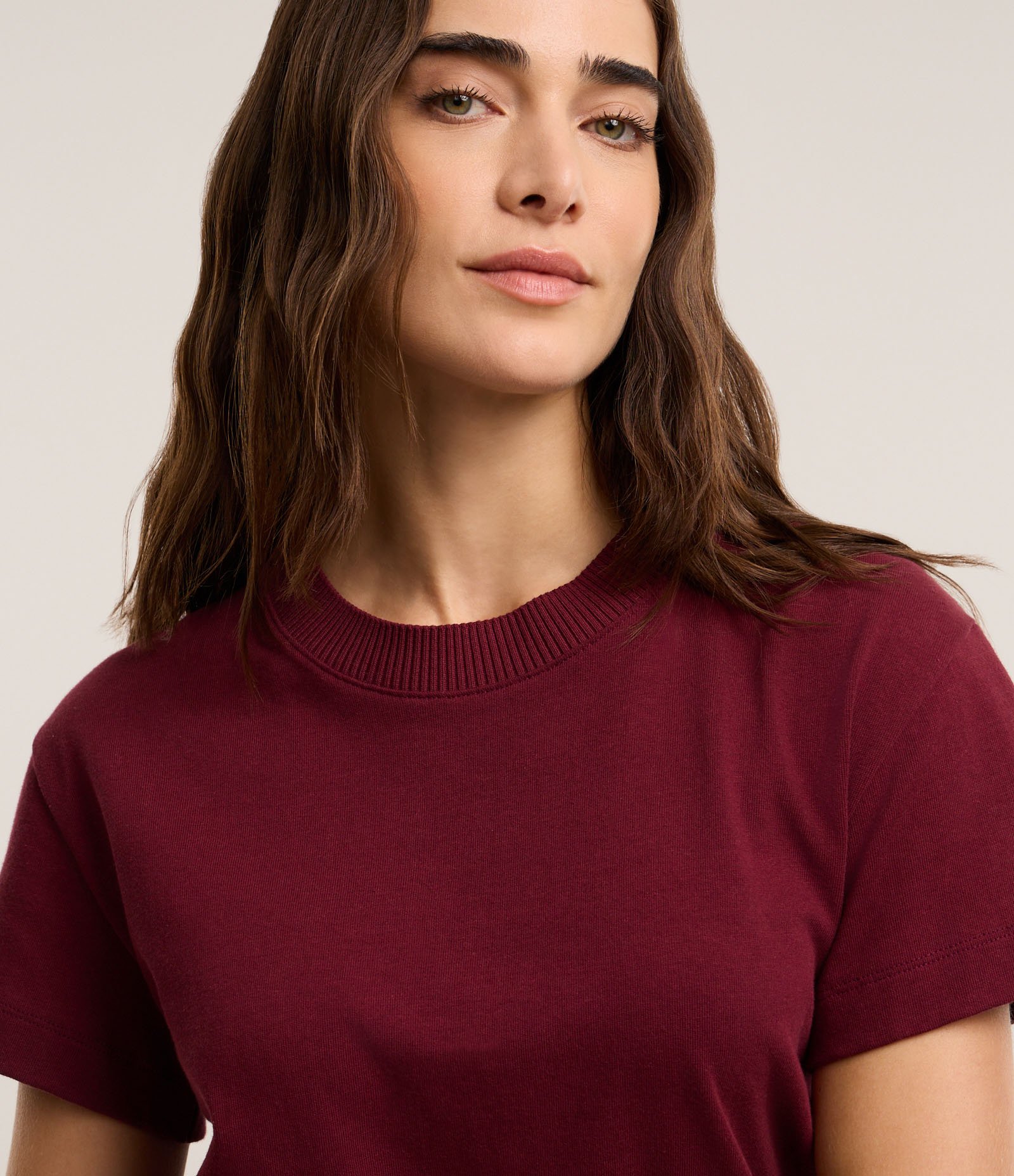 Camiseta em Algodão com Gola Redonda Bordô 3