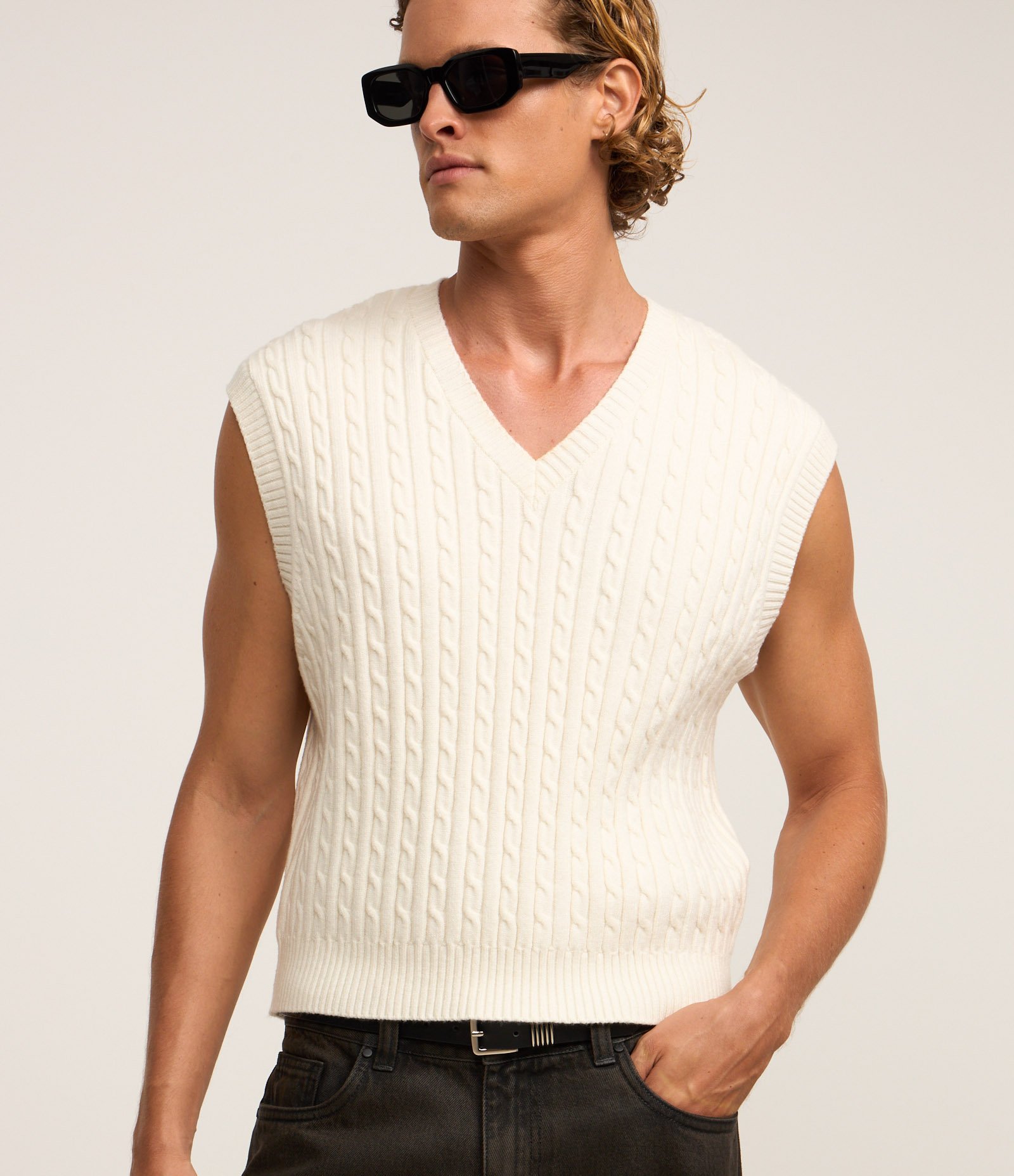 Colete em Viscose com Textura em Relevo Off White 1