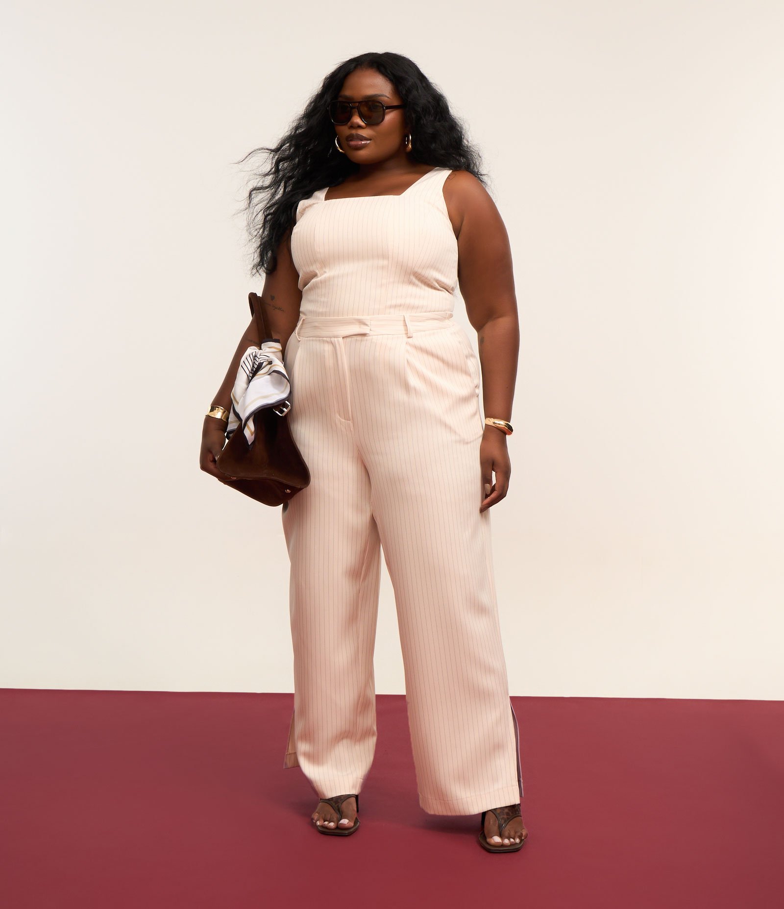 Top Cropped Alfaiataria Risca de Giz Curve e Plus Size Off White 2