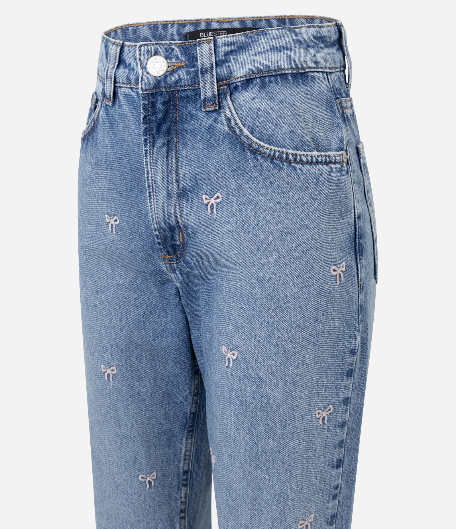 Calça Mom Comfort Jeans com Bordadinhos de Lacinhos Azul 2