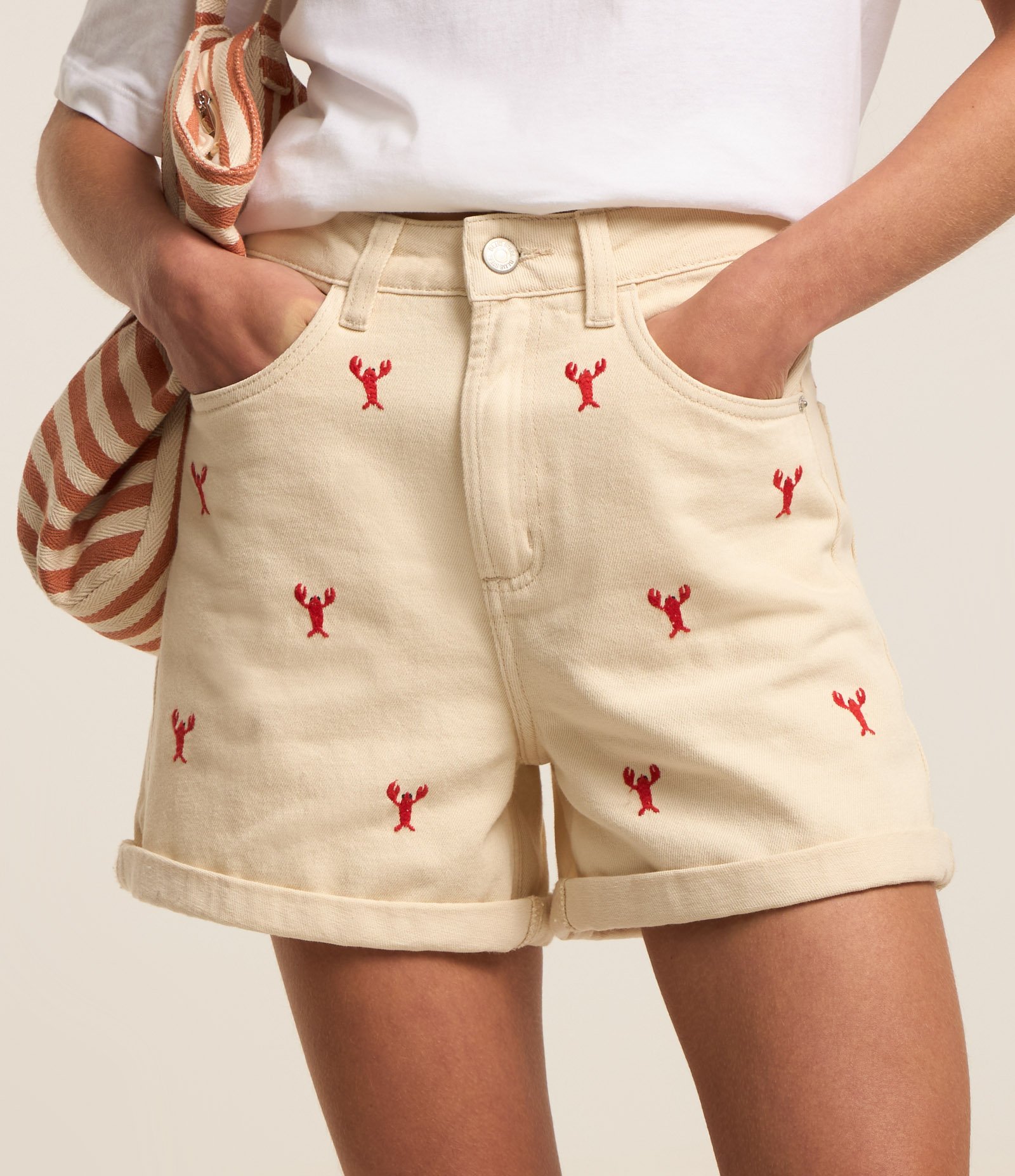 Short Mom em Jeans com Bordado de Lagostinhas Dolce Vita Bege 2